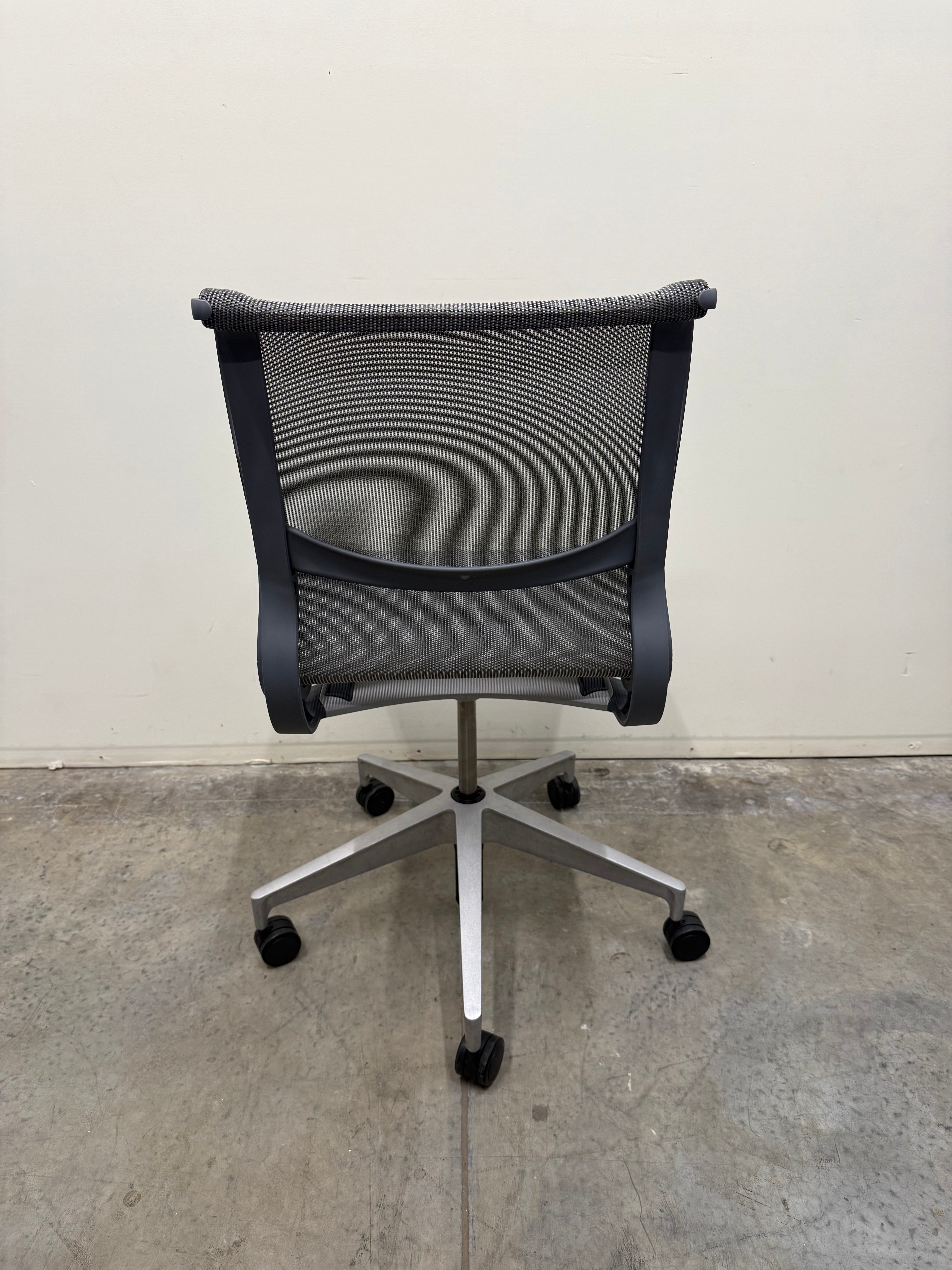 Herman Miller Setu Chair – Armless / Grey