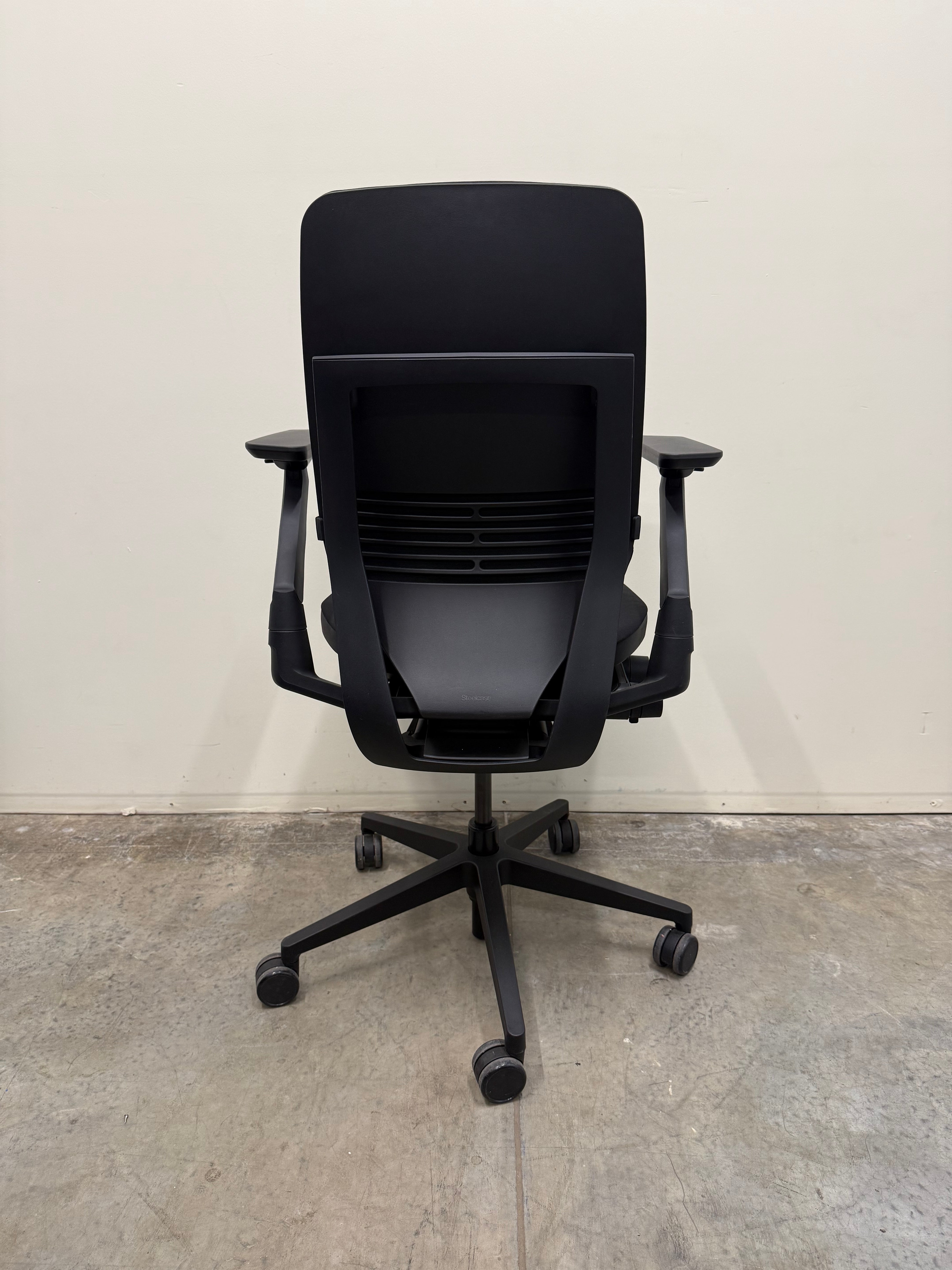 Steelcase Gesture Chair with Arms – Ergonomic Office Seating