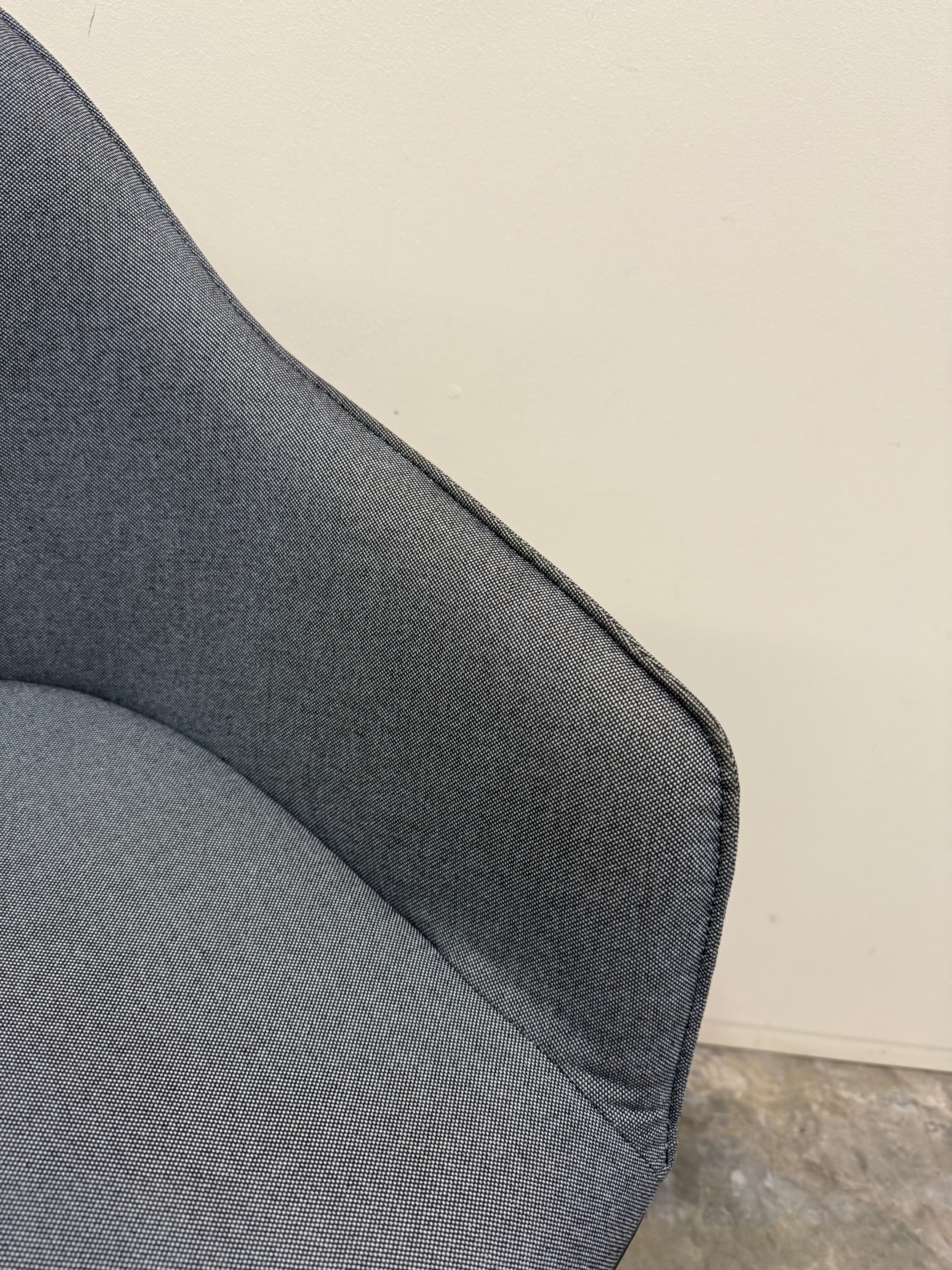 Vitra Softshell Chair – Grey Fabric with 5-Star Base on Castors