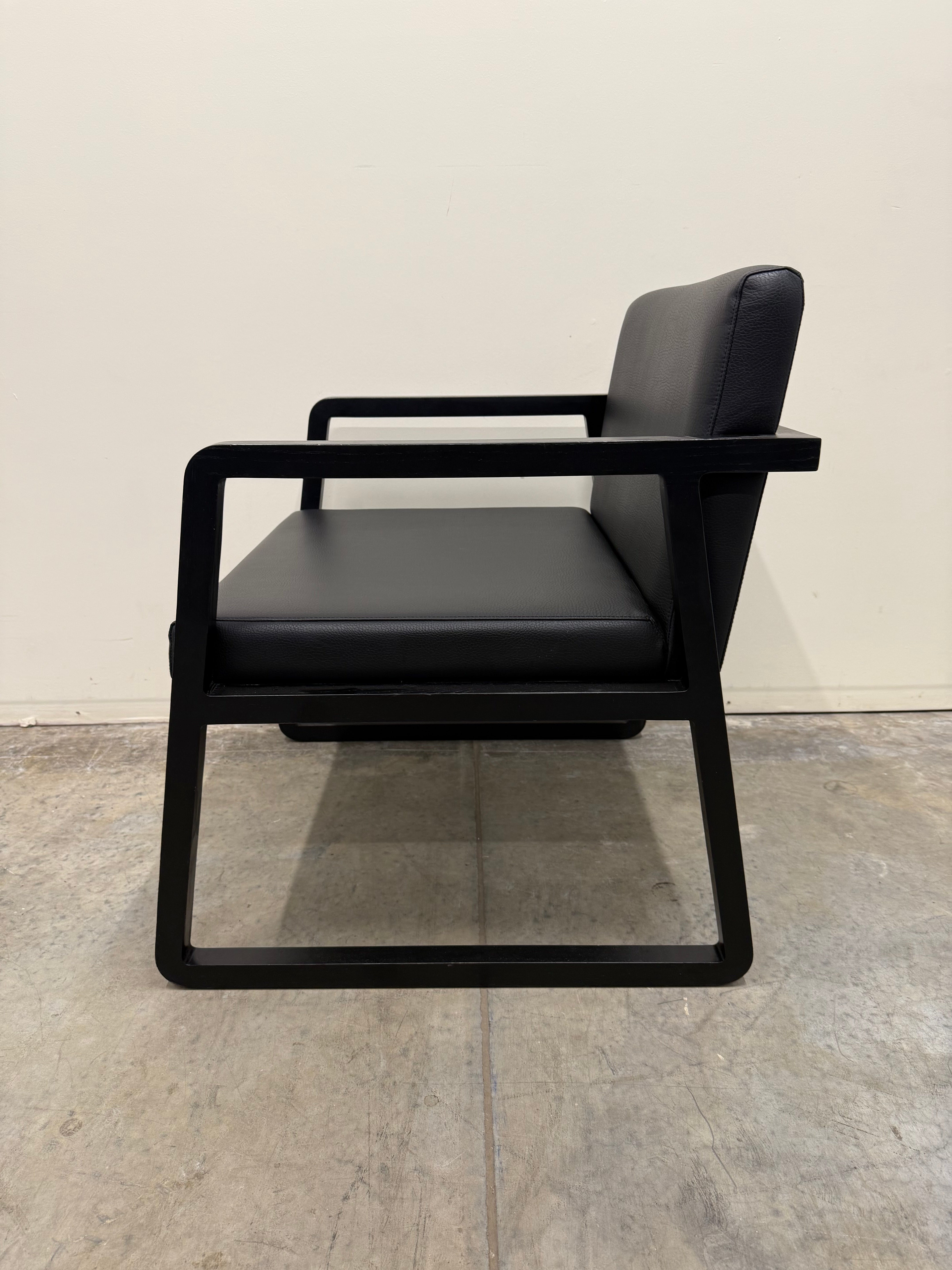 Woodmark Lounge Armchair – Black Leather / Timber Frame