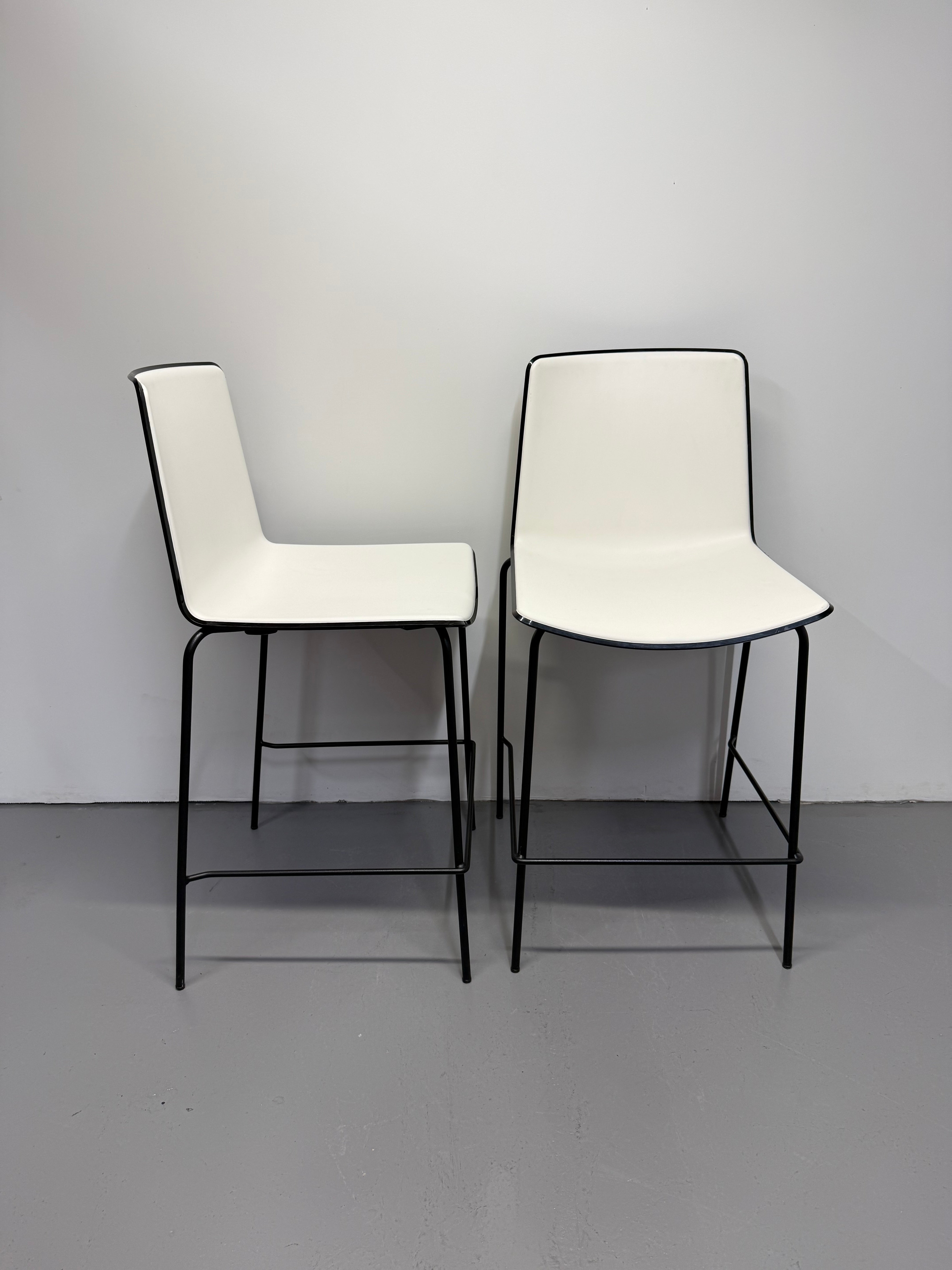 Pedrali Tweet Barstool - White Seat with Black Frame