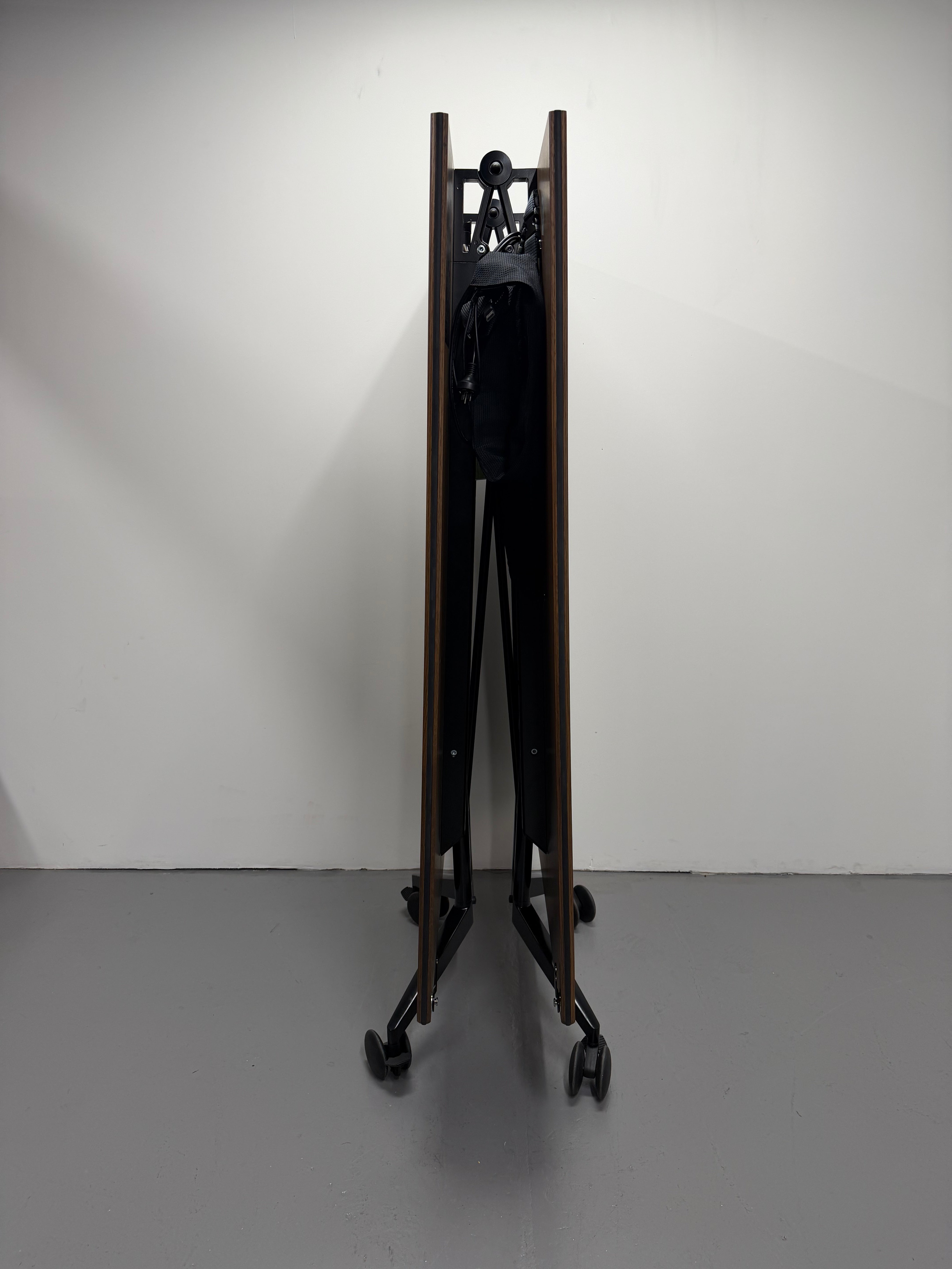 Wilkhahn Confair Walnut - 3000x1000