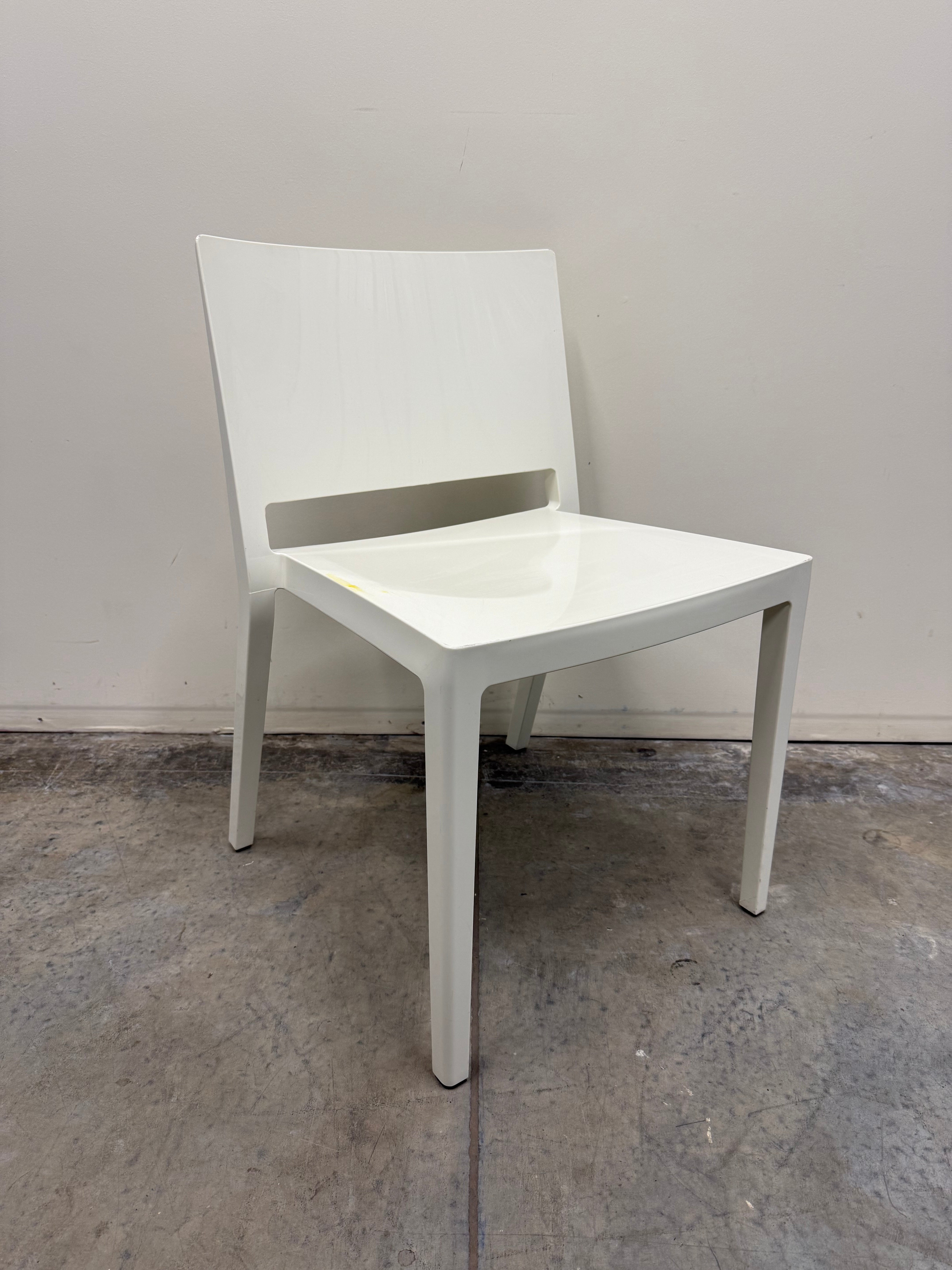 Kartell Lizz Chair – Designed by Piero Lissoni (White)