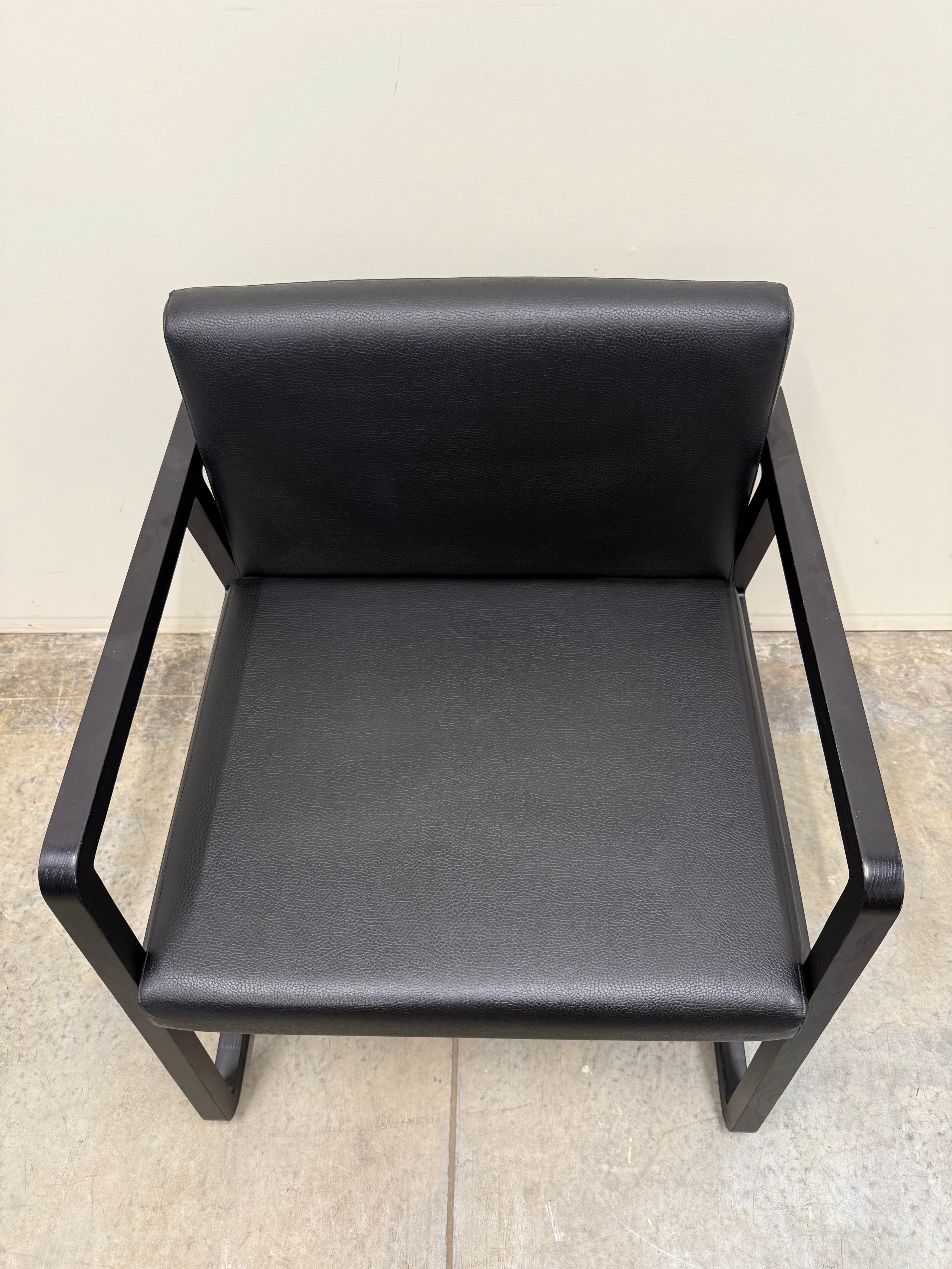 Woodmark Lounge Armchair – Black Leather / Timber Frame