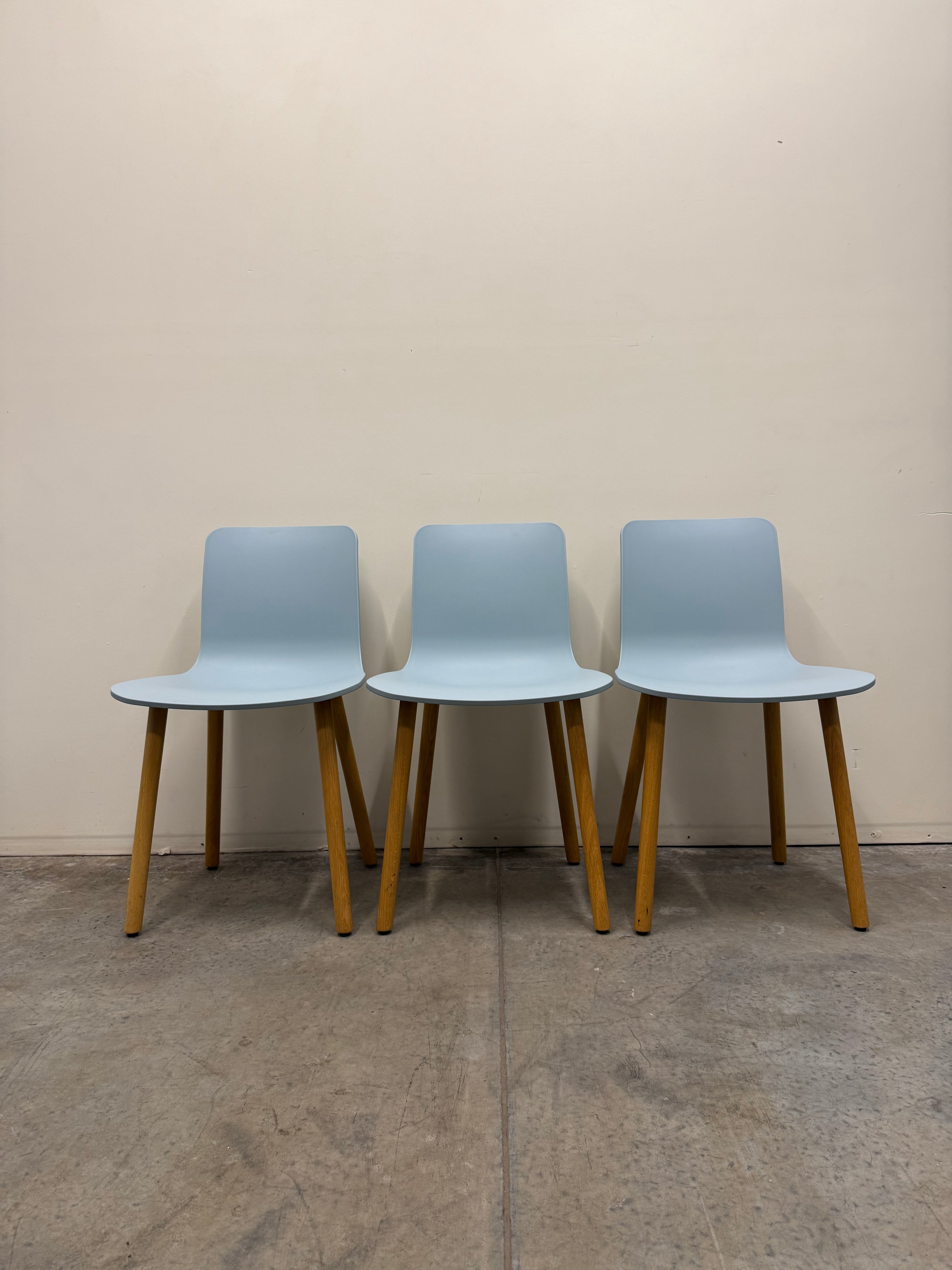 Vitra HAL Wood Chair – Light Blue Seat with Oak Legs by Jasper Morrison