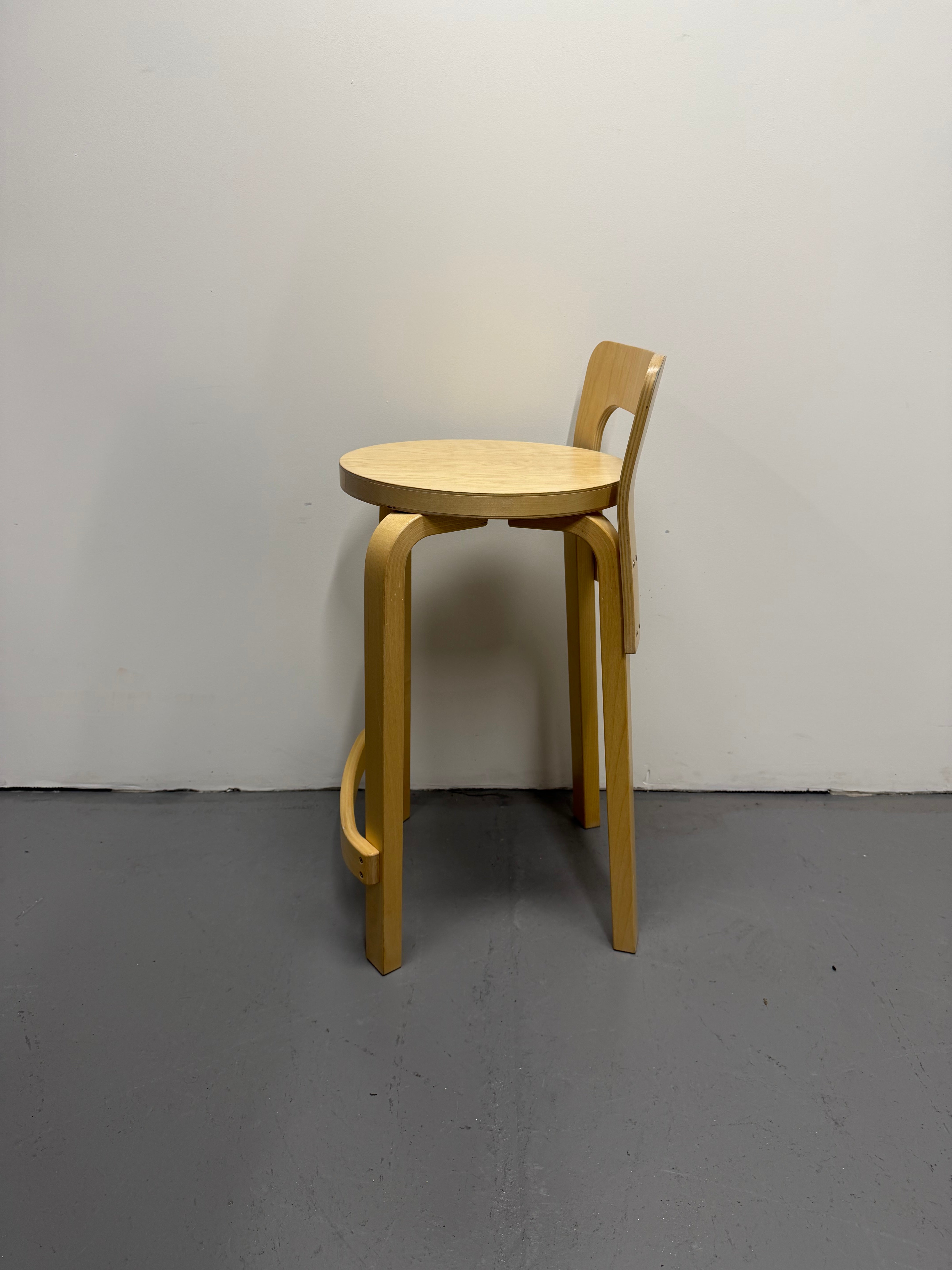 Artek Low Bar Stool K65 by Alvar Aalto – Natural Birch