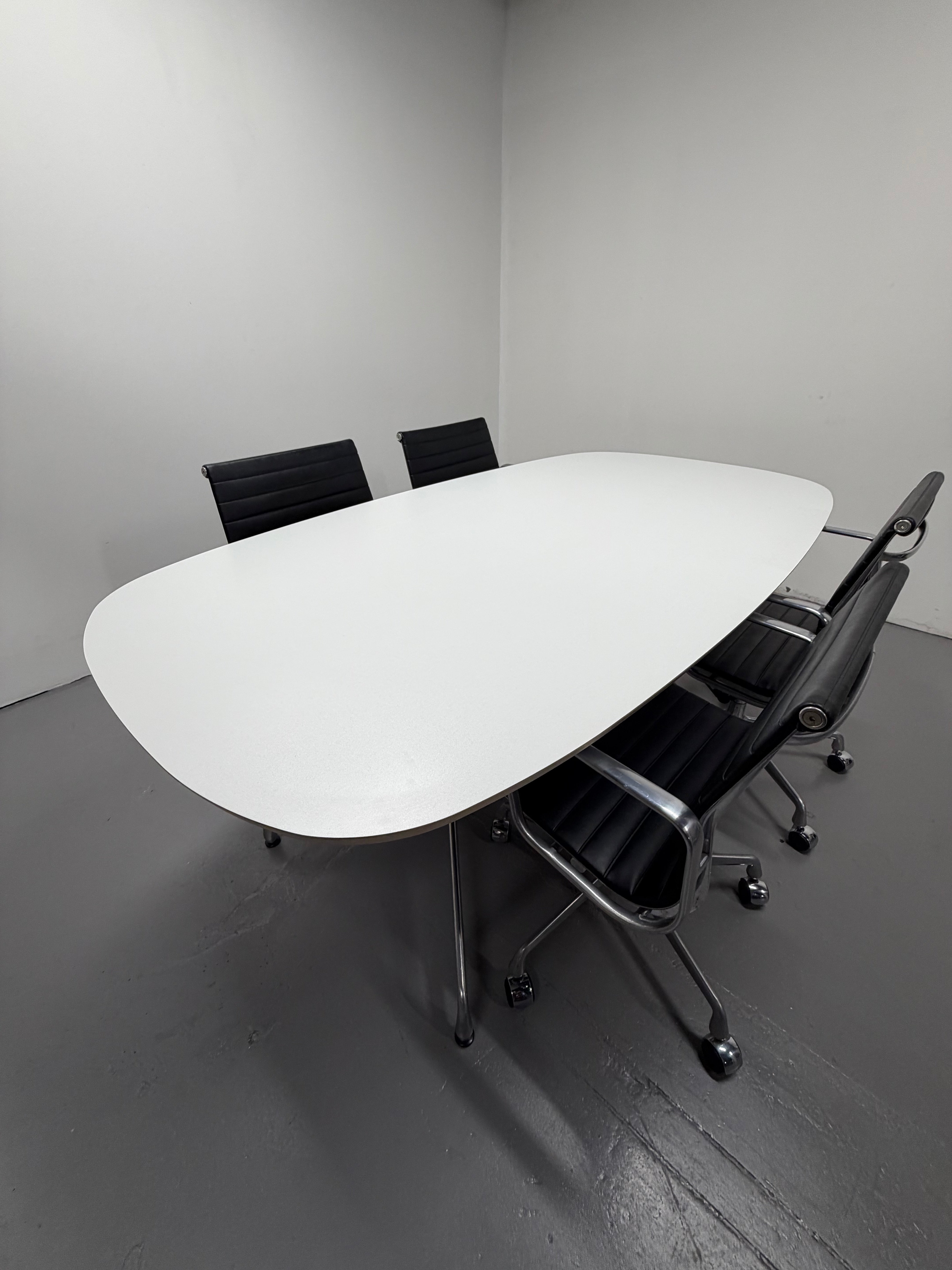 Eames Dining Table – Custom Build (Herman Miller Base + Custom Top)