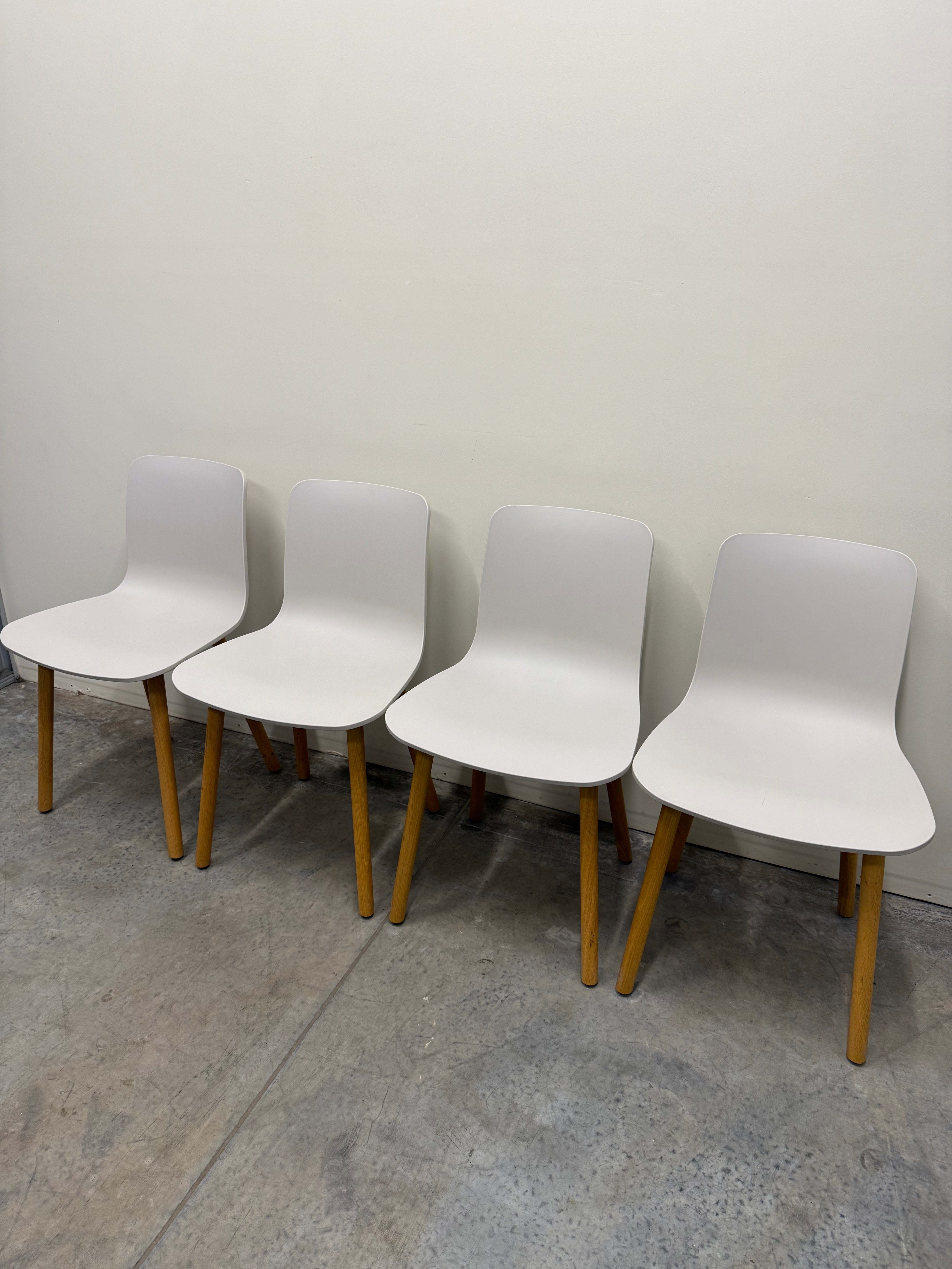 Vitra HAL Wood Chair – Very Light Grey Seat with Oak Legs by Jasper Morrison