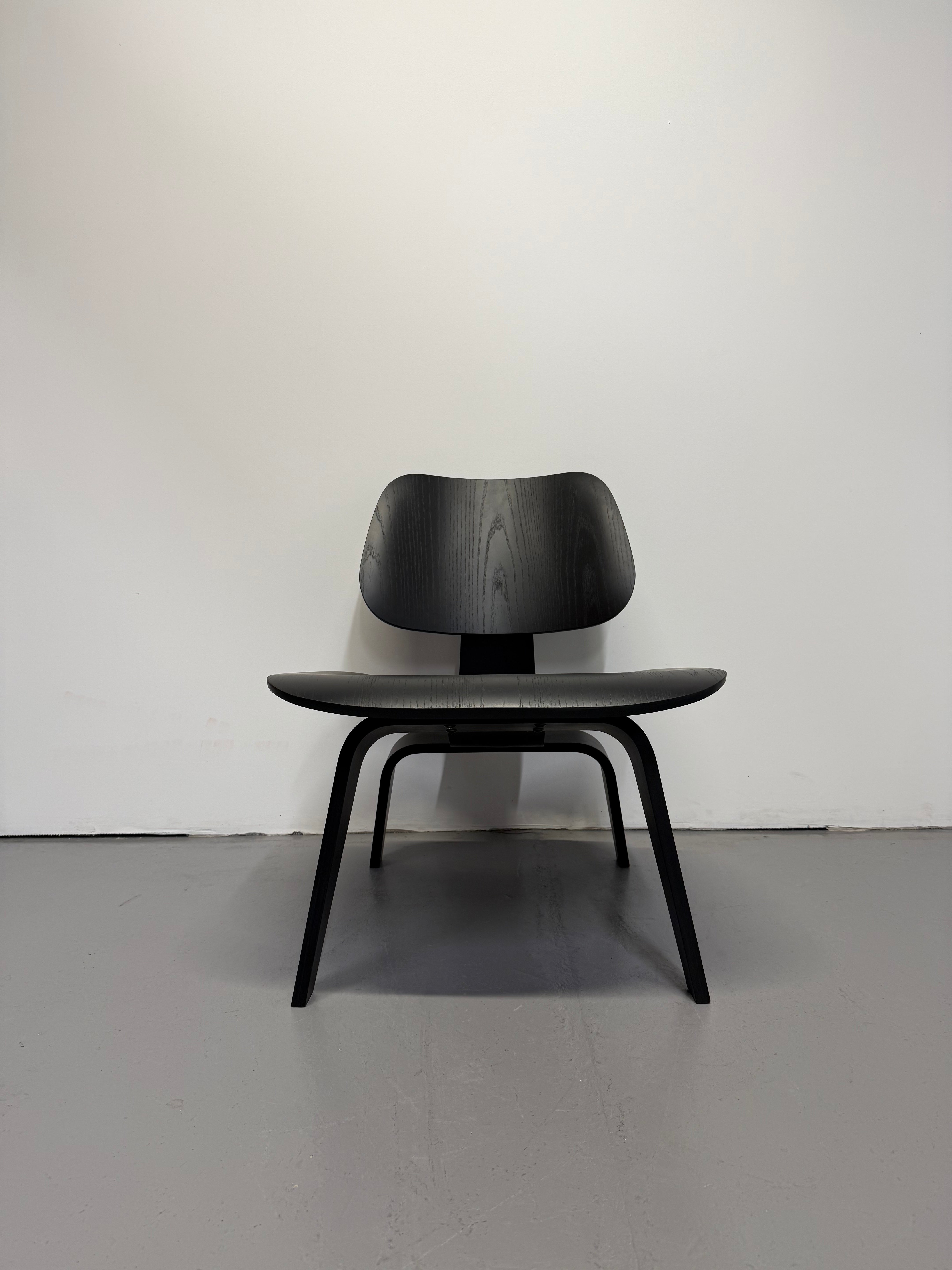 Eames LCW Lounge Chair – Molded Plywood Classic in Black