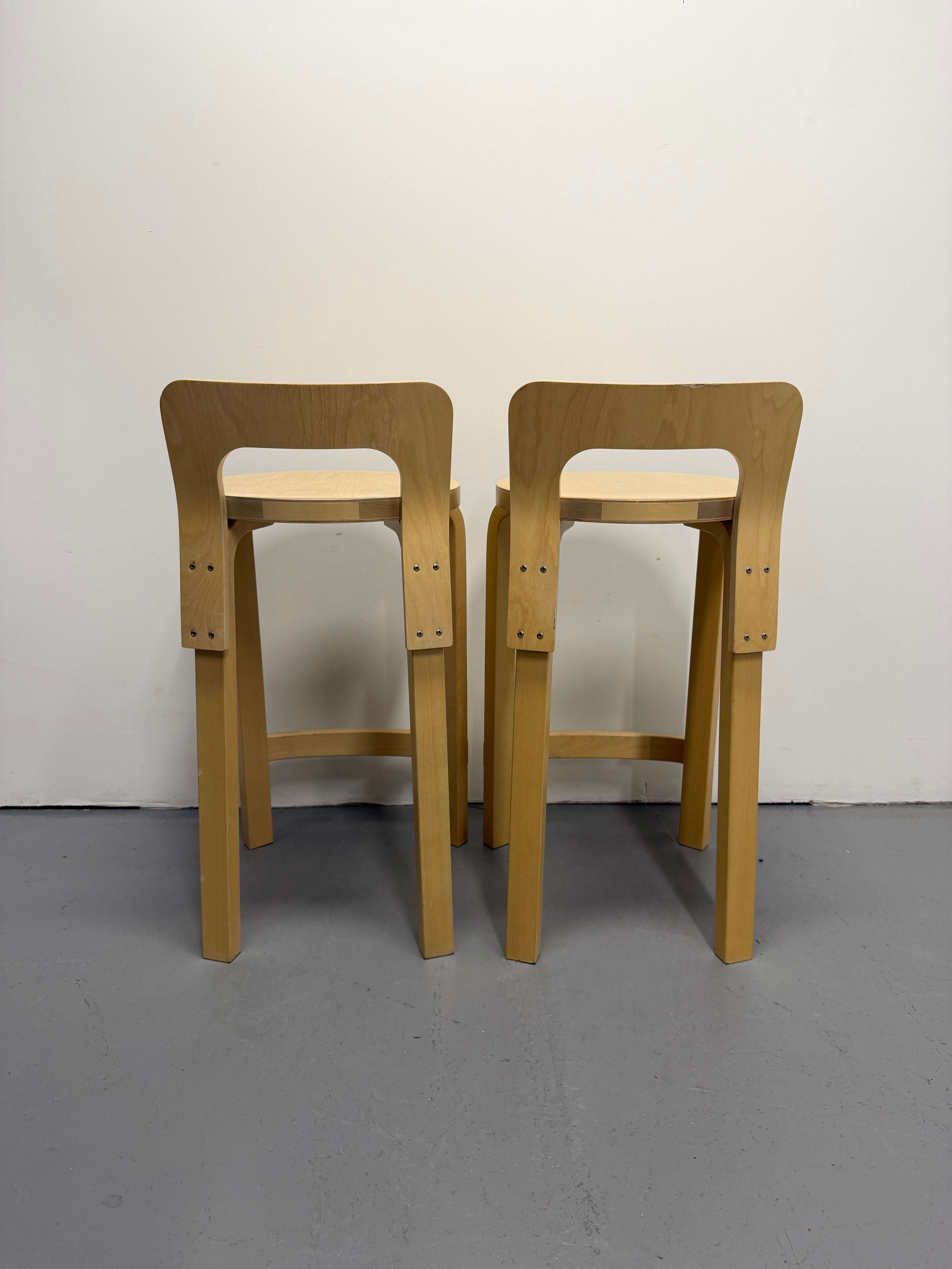 Artek Low Bar Stool K65 by Alvar Aalto – Natural Birch