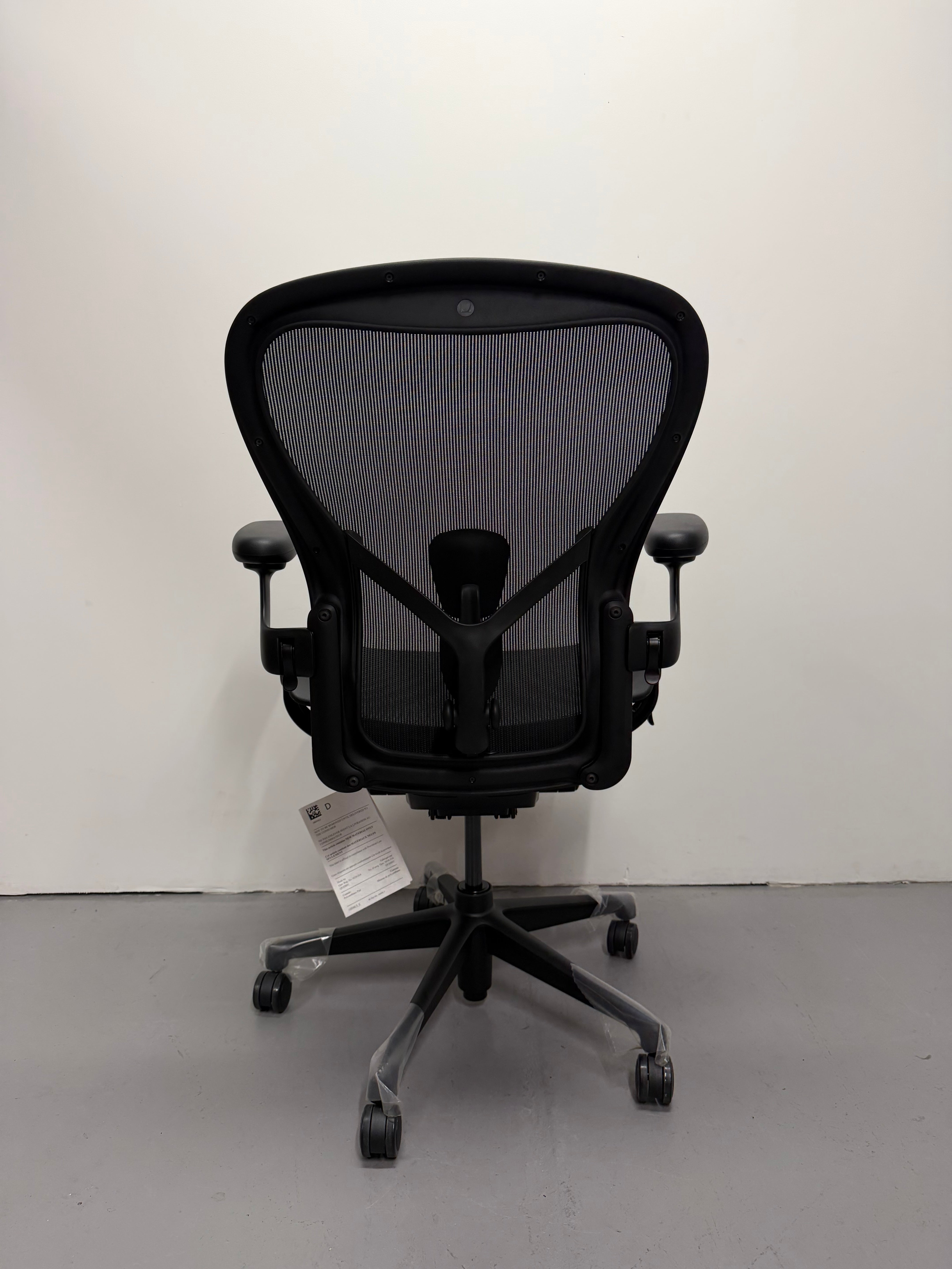 Herman Miller Aeron Remastered Size C Chair in Onyx | Ex-Showroom