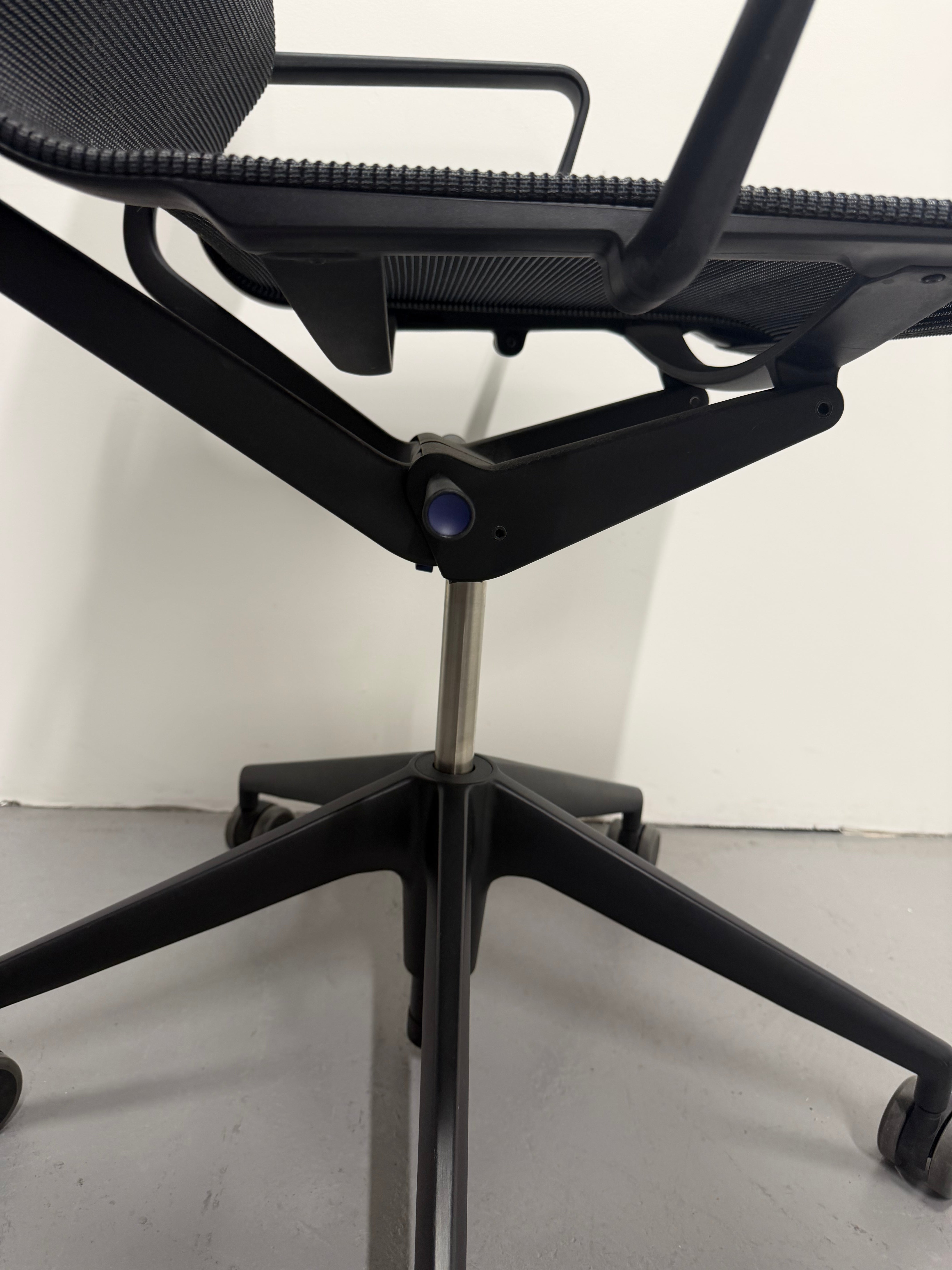 Vitra Physix Ergonomic Boardroom Office Chair - Alberto Meda