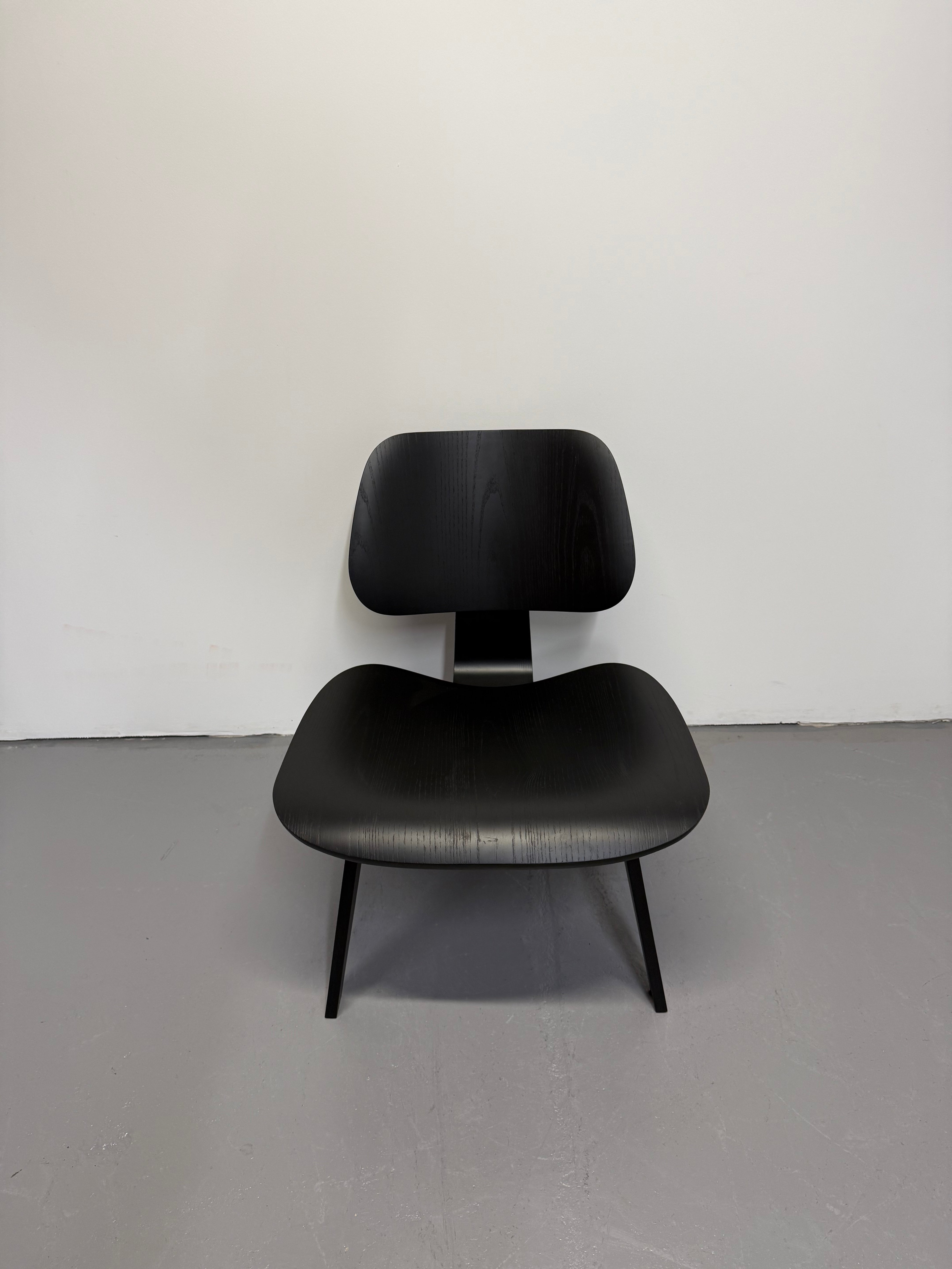 Eames LCW Lounge Chair – Molded Plywood Classic in Black