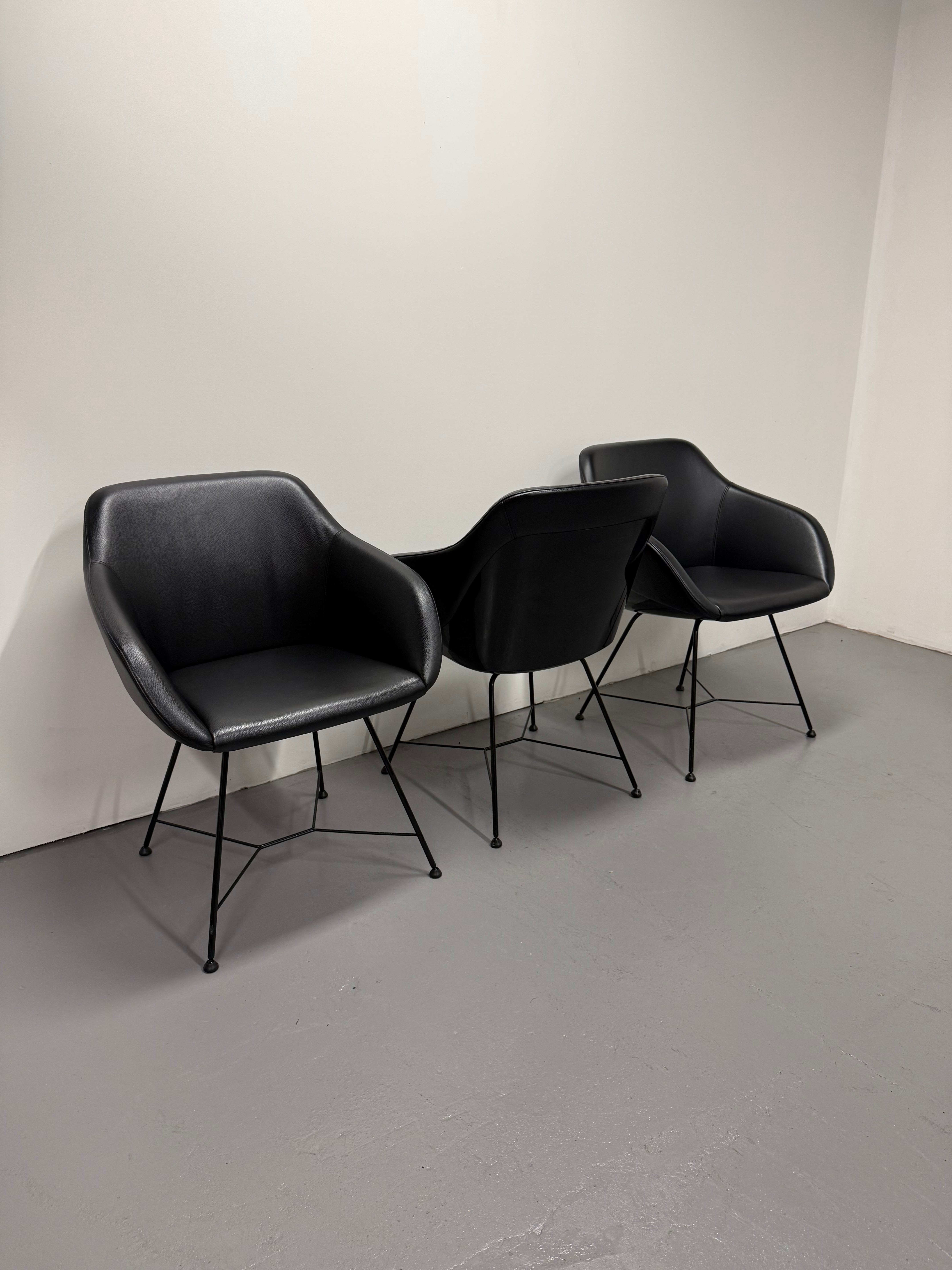 Walter Knoll Turtle Chair - Black Leather with Wire Base