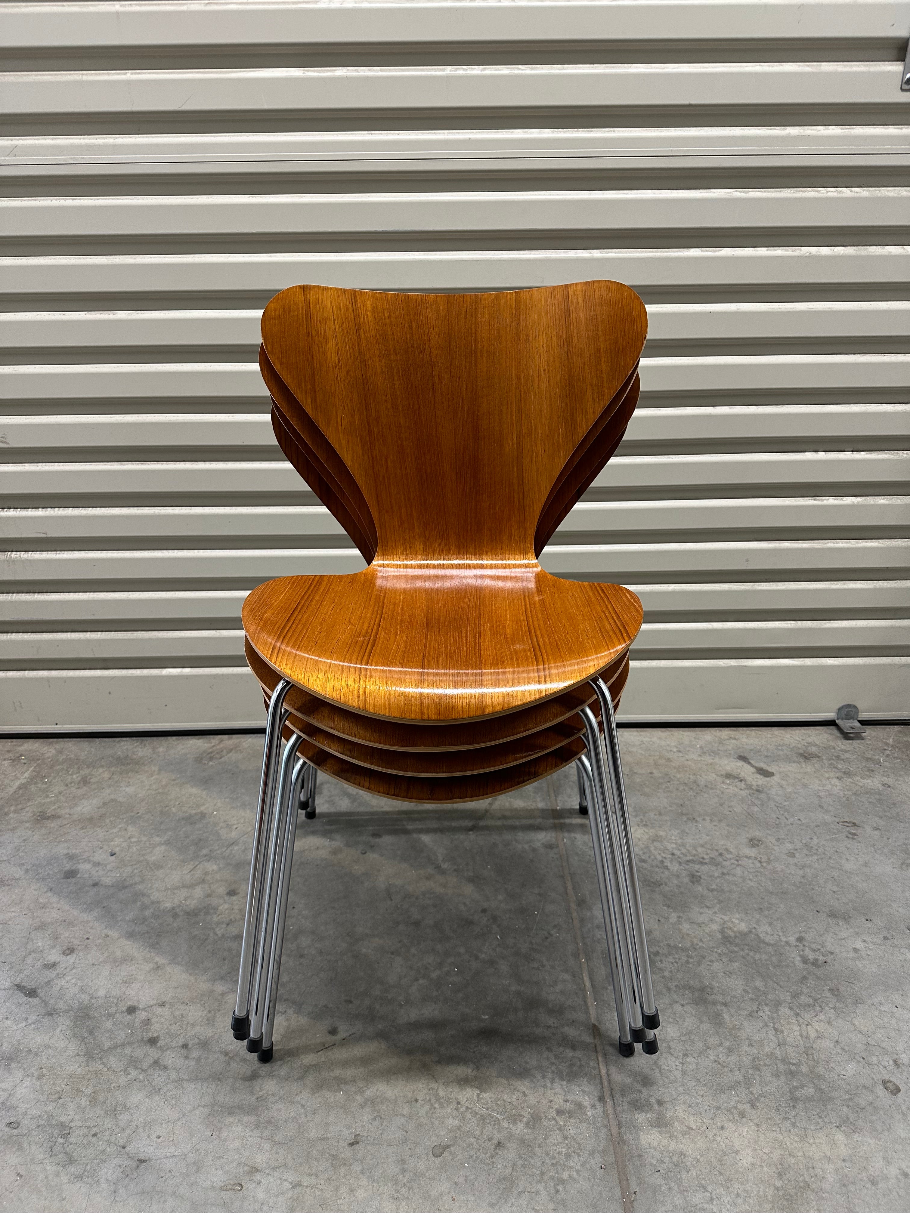 Series 7 chairs by Arne Jacobsen for Fritz Hansen