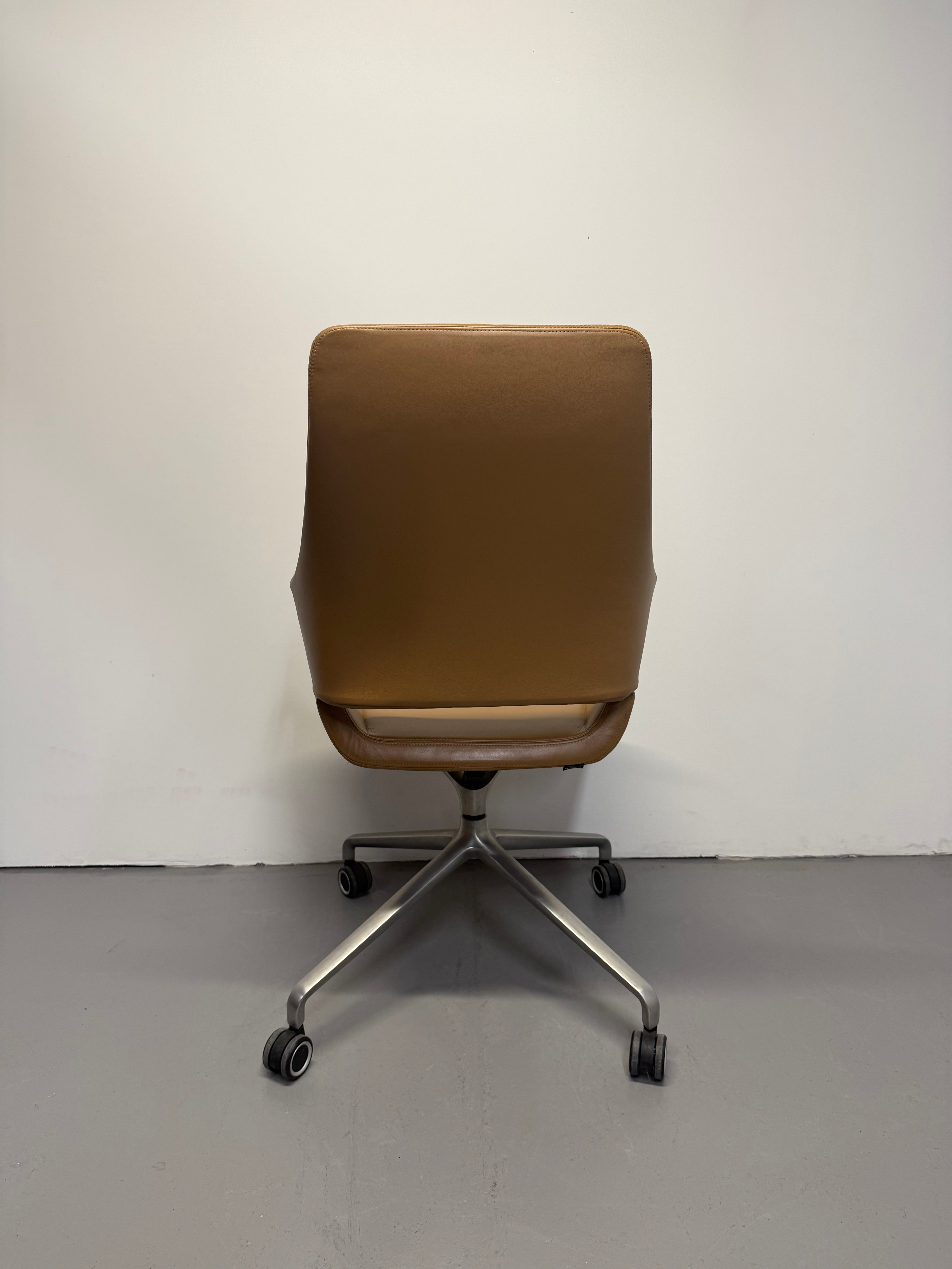 Wilkhahn Graph 301/5 Medium Back Conference Chair by Jehs + Laub – Reindeer Tan Leather