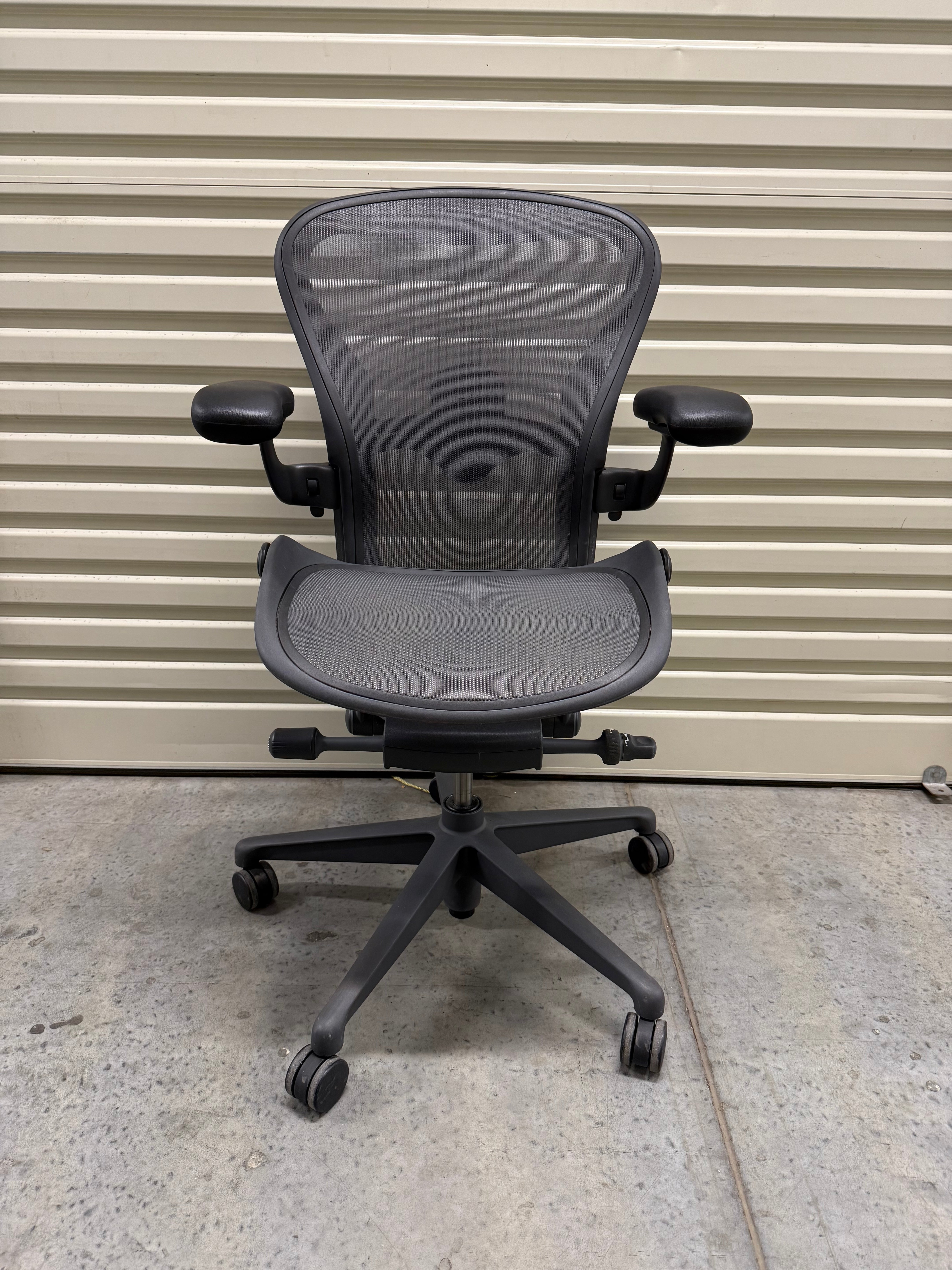Herman Miller Aeron Remastered  Made in USA – Lumbar Back Support - Graphite