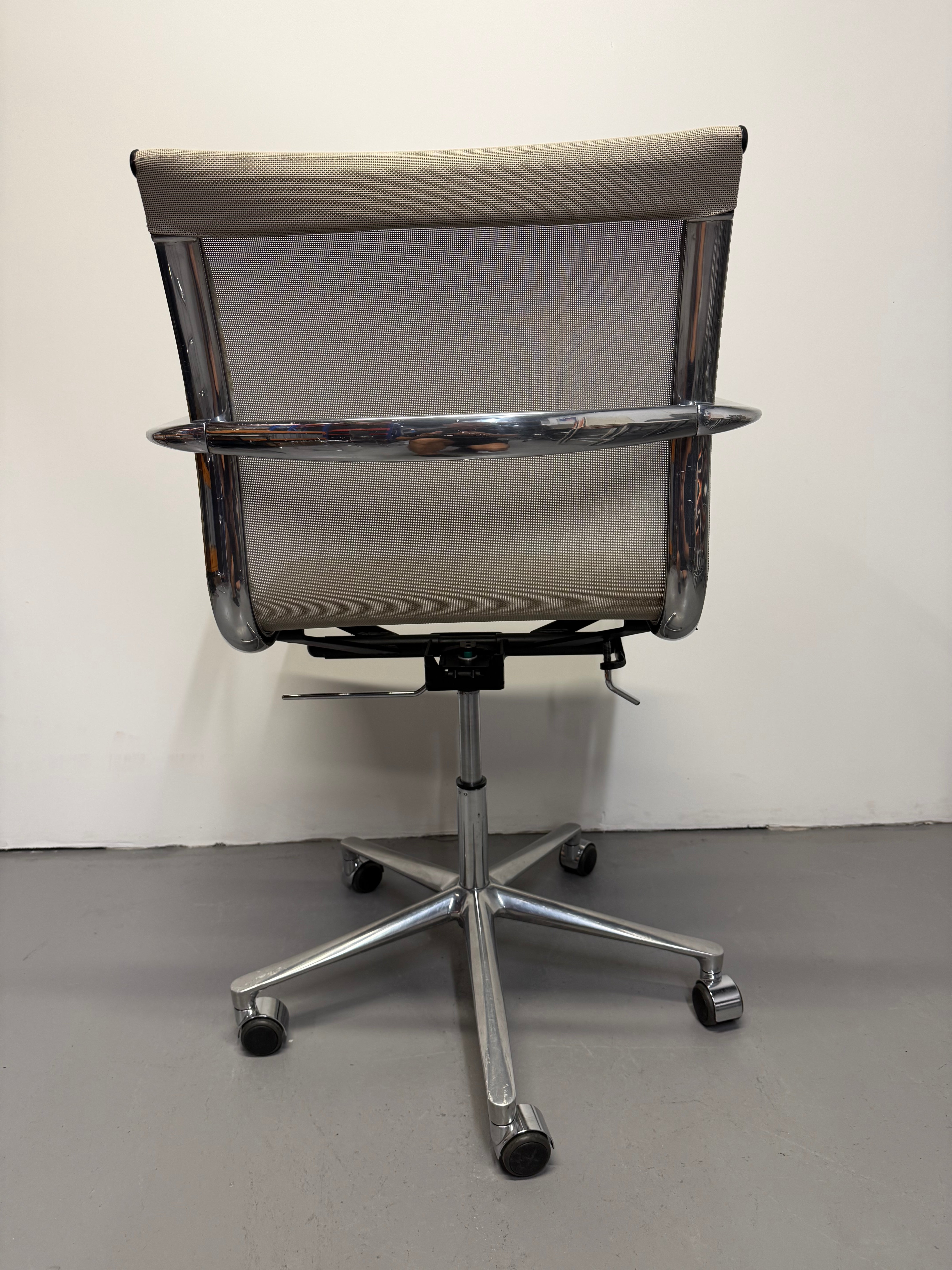 ICF Una Chair – Mesh Office Chair with Arms – Polished Aluminium - Made in Italy