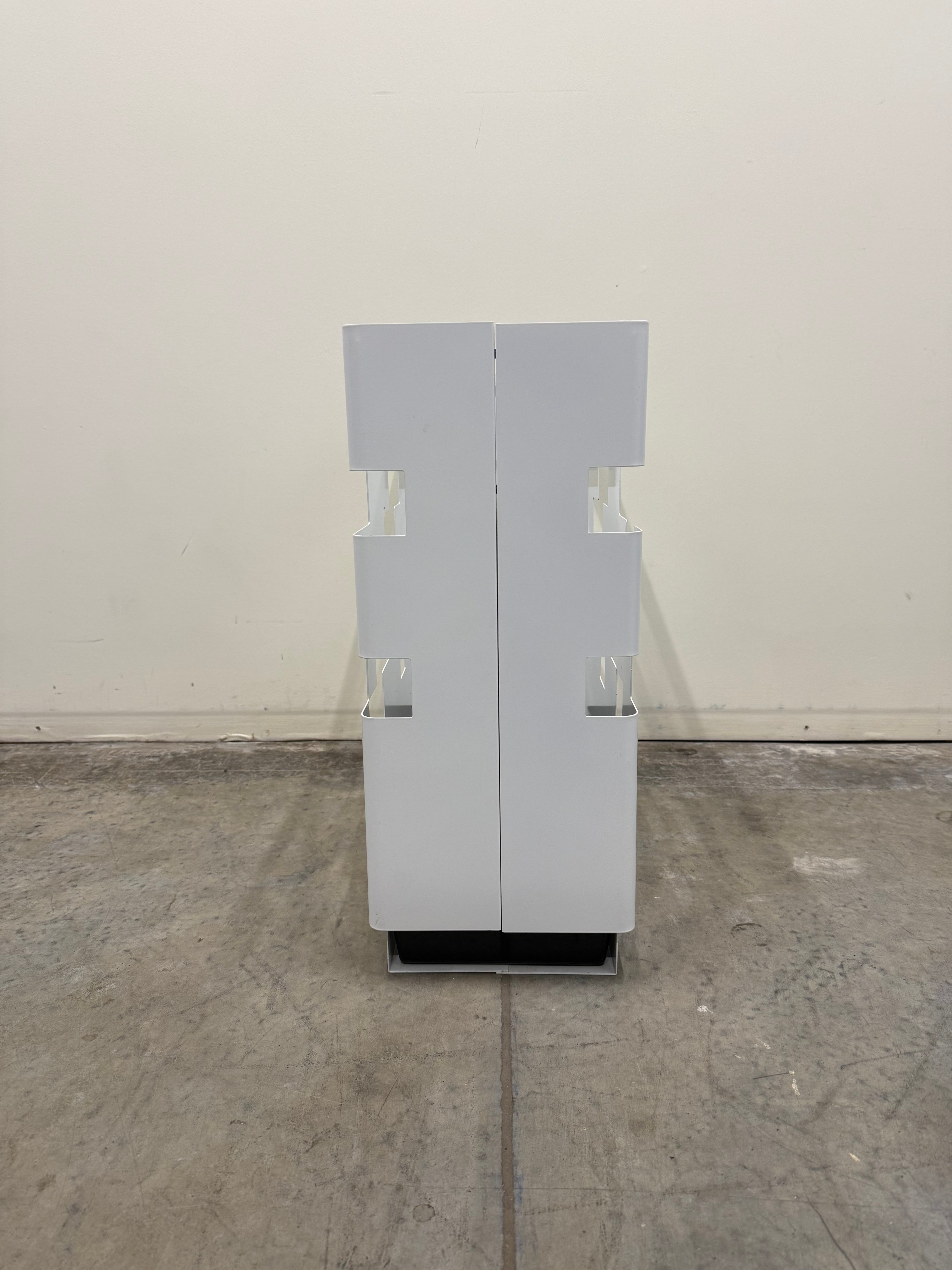 Tait Planter Box Garden Wall – Vertical Planter (Blue and White)