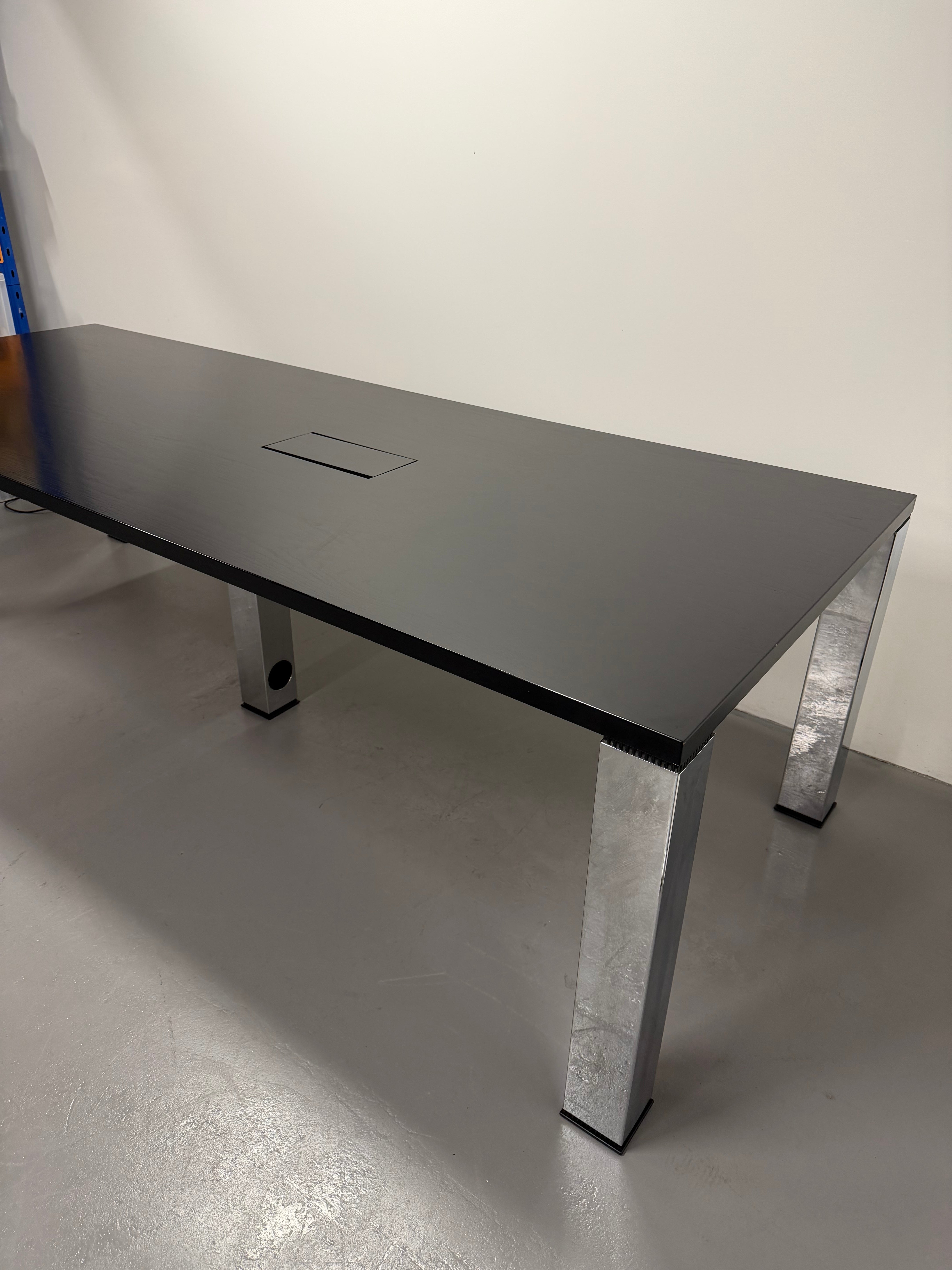 Wilkhahn CEO Boardroom Table - 2600 × 1000 mm (Black Nero Veneer)