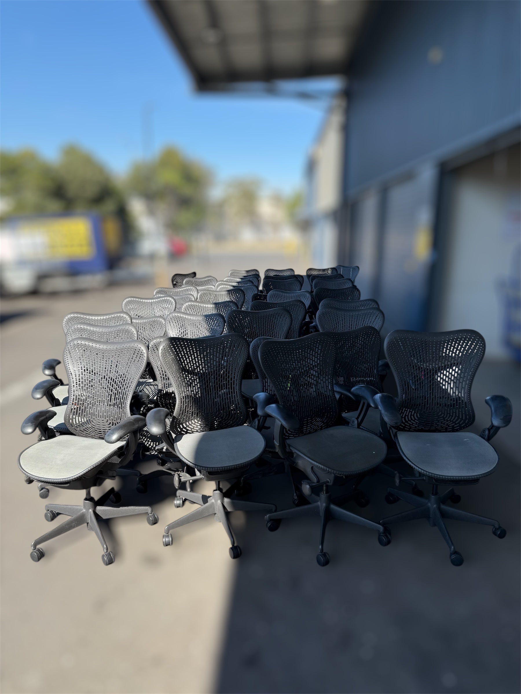 Herman Miller Mirra 1 Office Chair with Armrest - Grey/Graphite