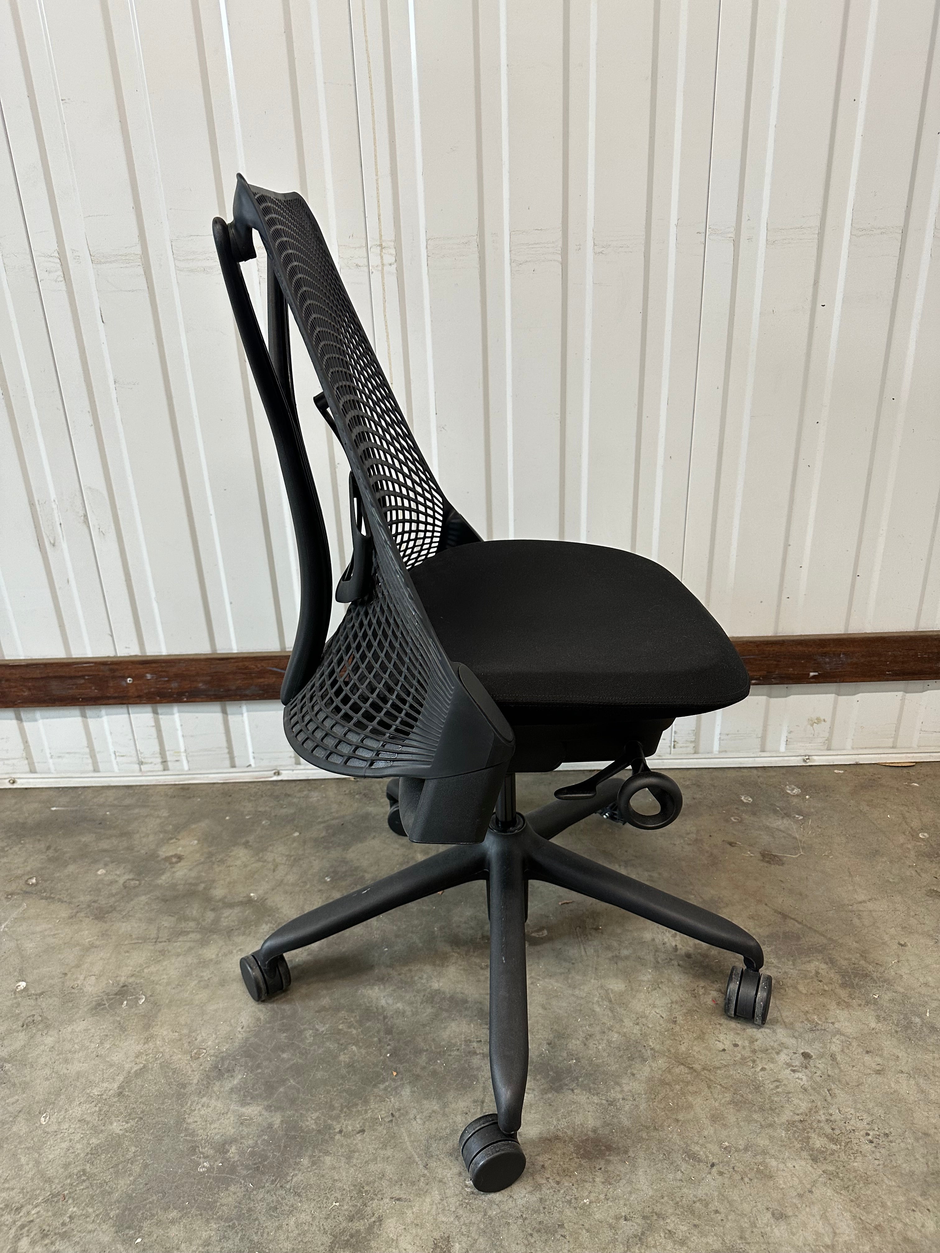 Herman Miller Sayl - no armrest