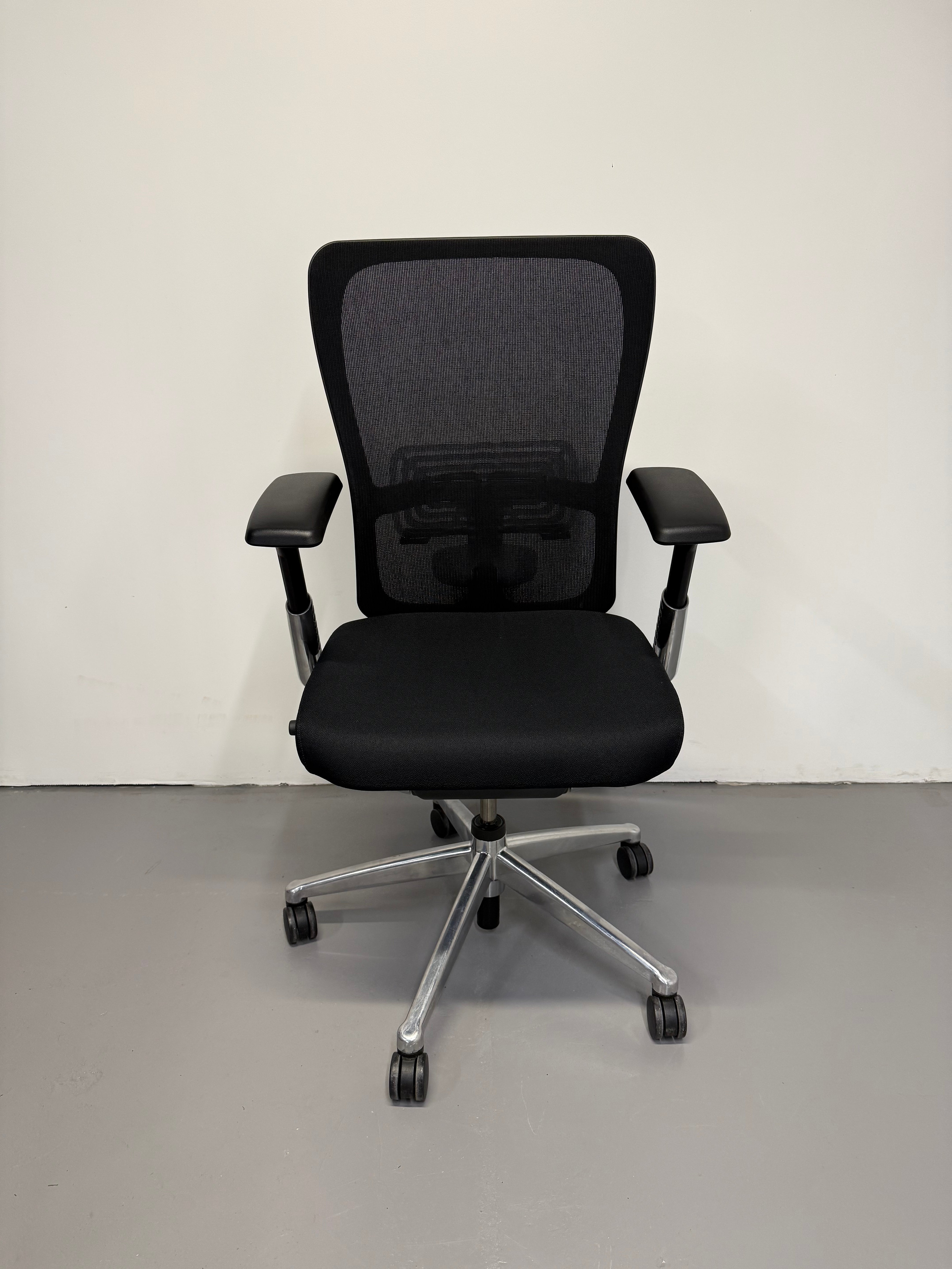 Haworth Zody Ergonomic Office Chair – With 4D Armrests