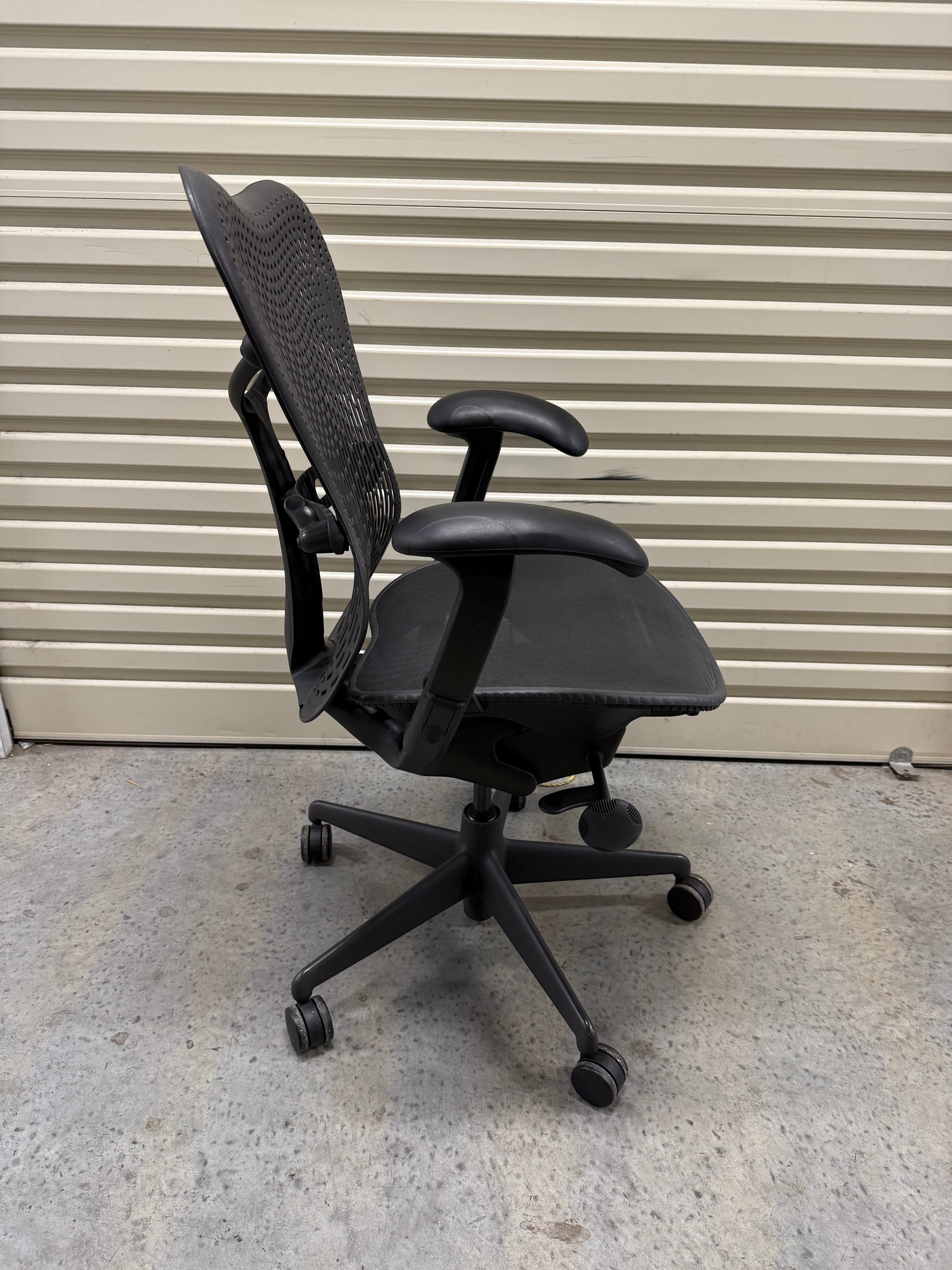 Herman Miller Mirra Office Chair with Armrest - Black/Graphite