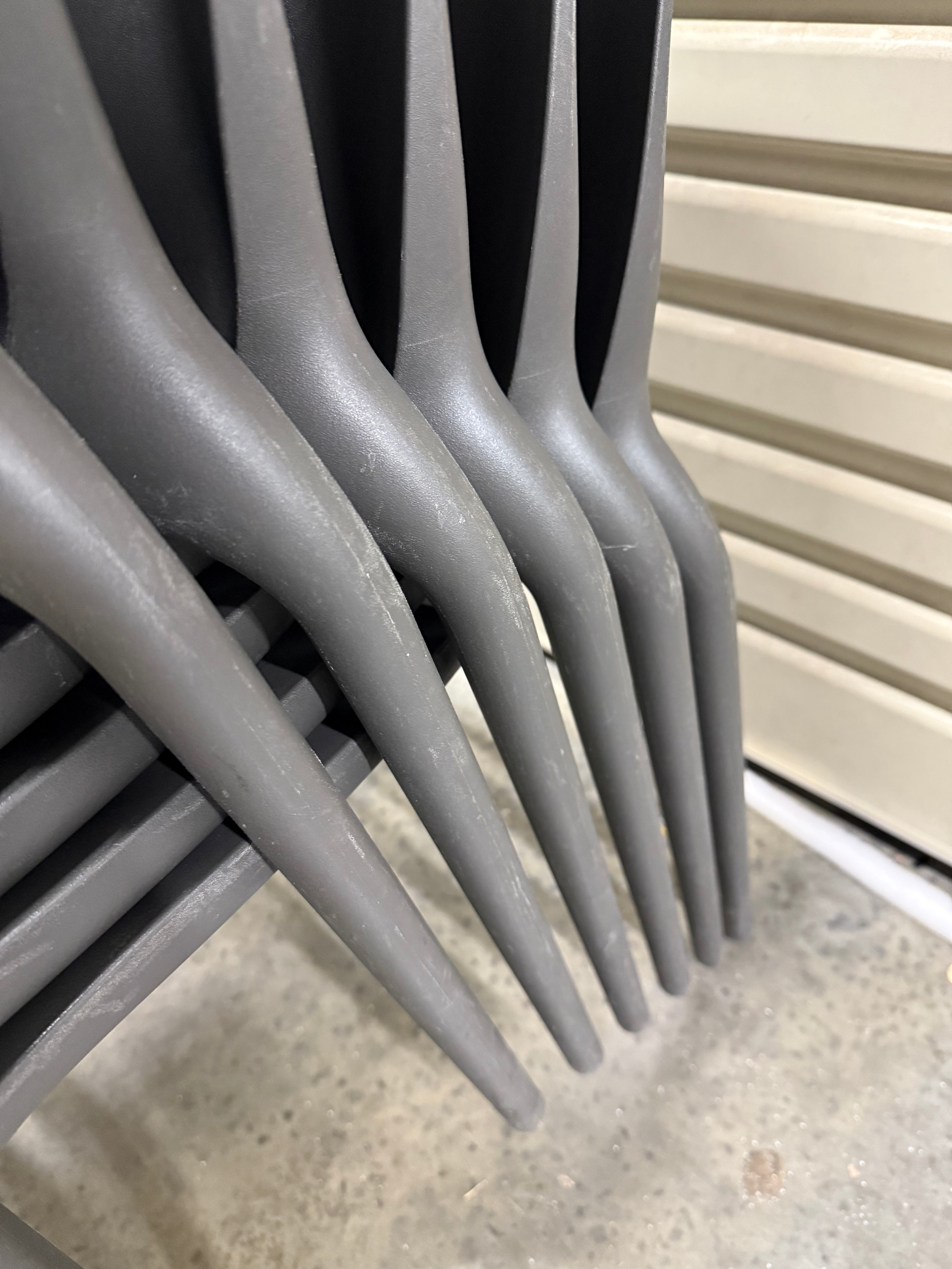 Hidra Stackable Chair by Bontempi – Grey