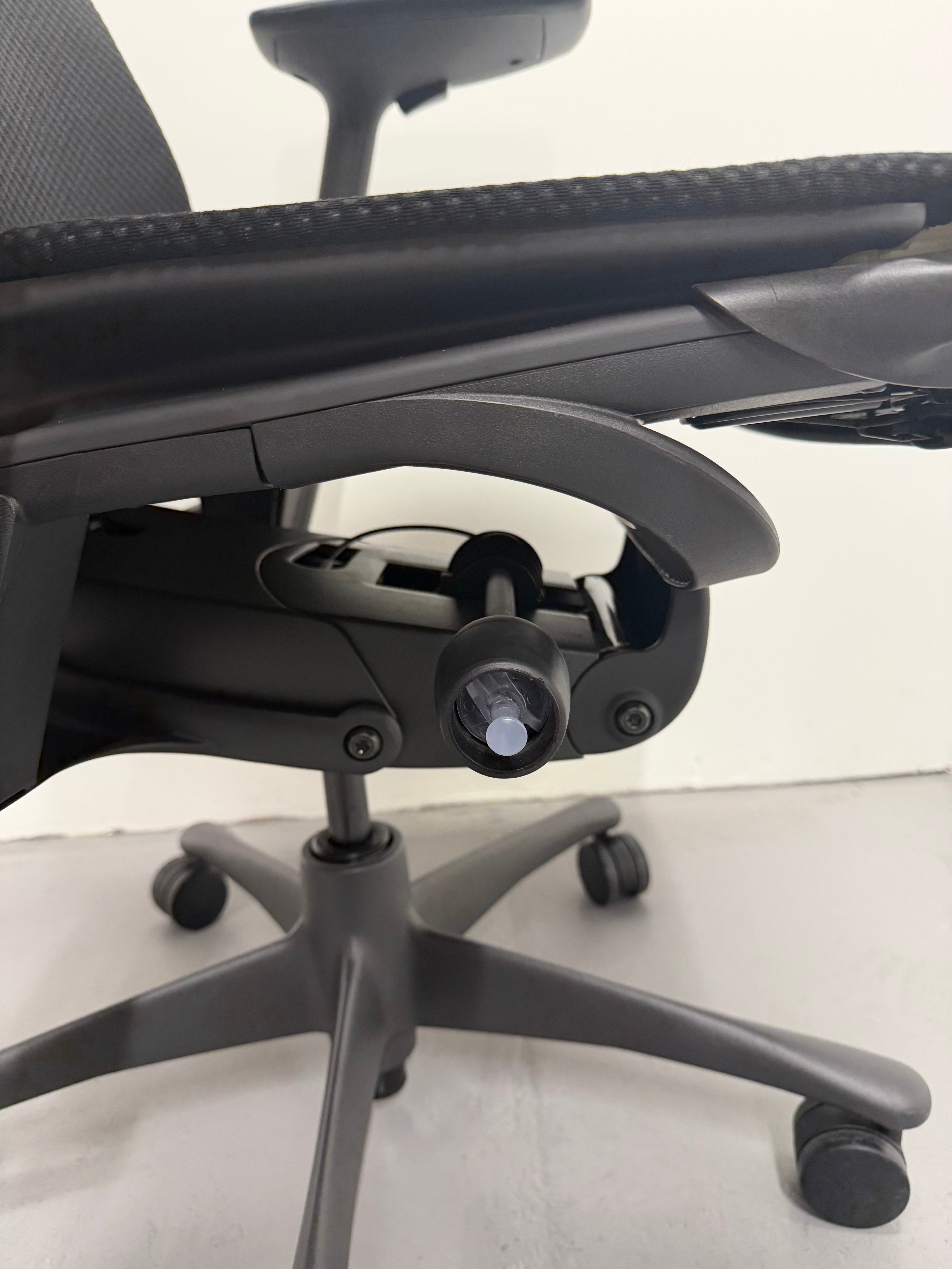 Herman Miller Embody Ergonomic Chair – Rhythm Fabric, Black