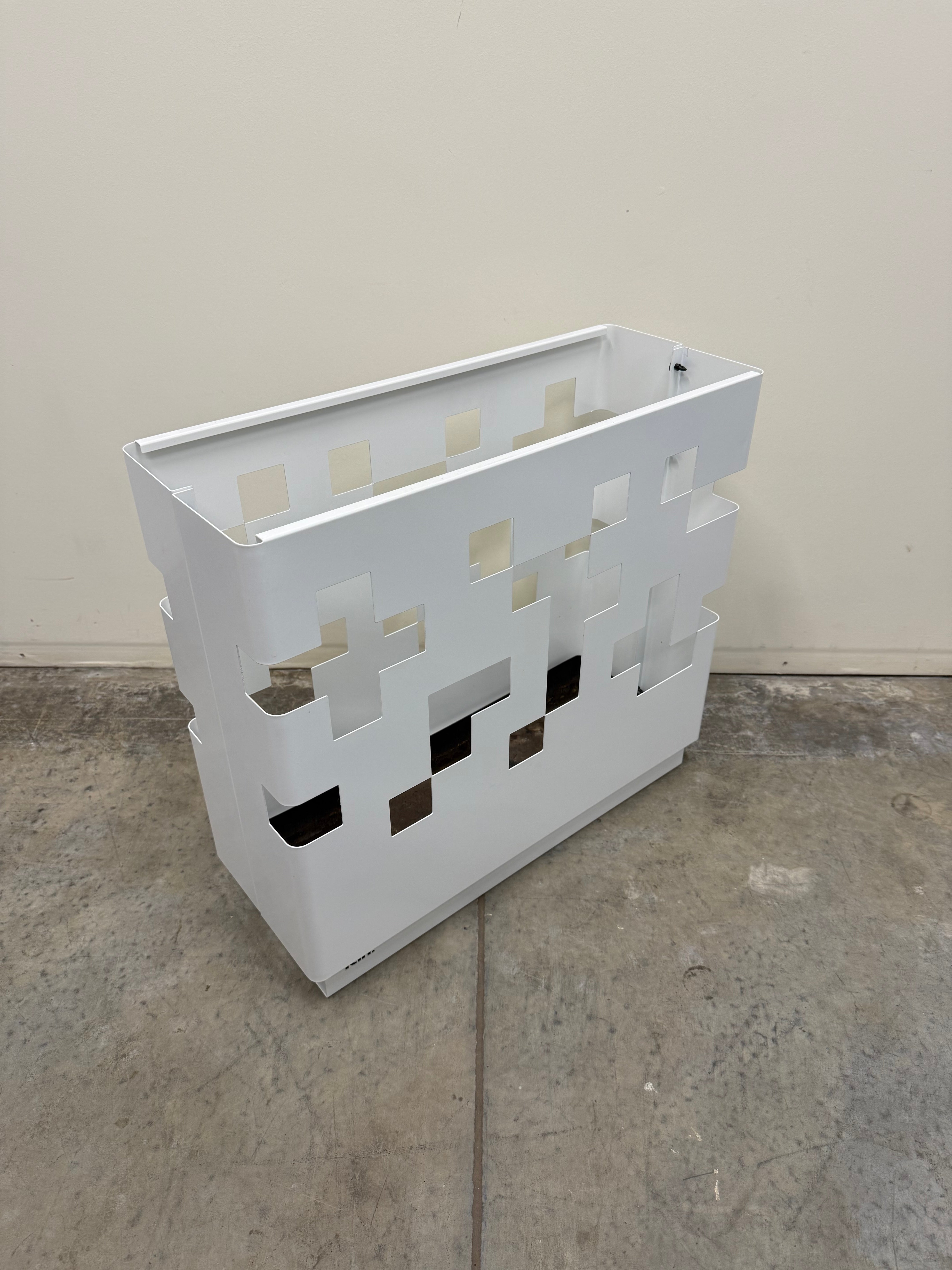 Tait Planter Box Garden Wall – Vertical Planter (Blue and White)