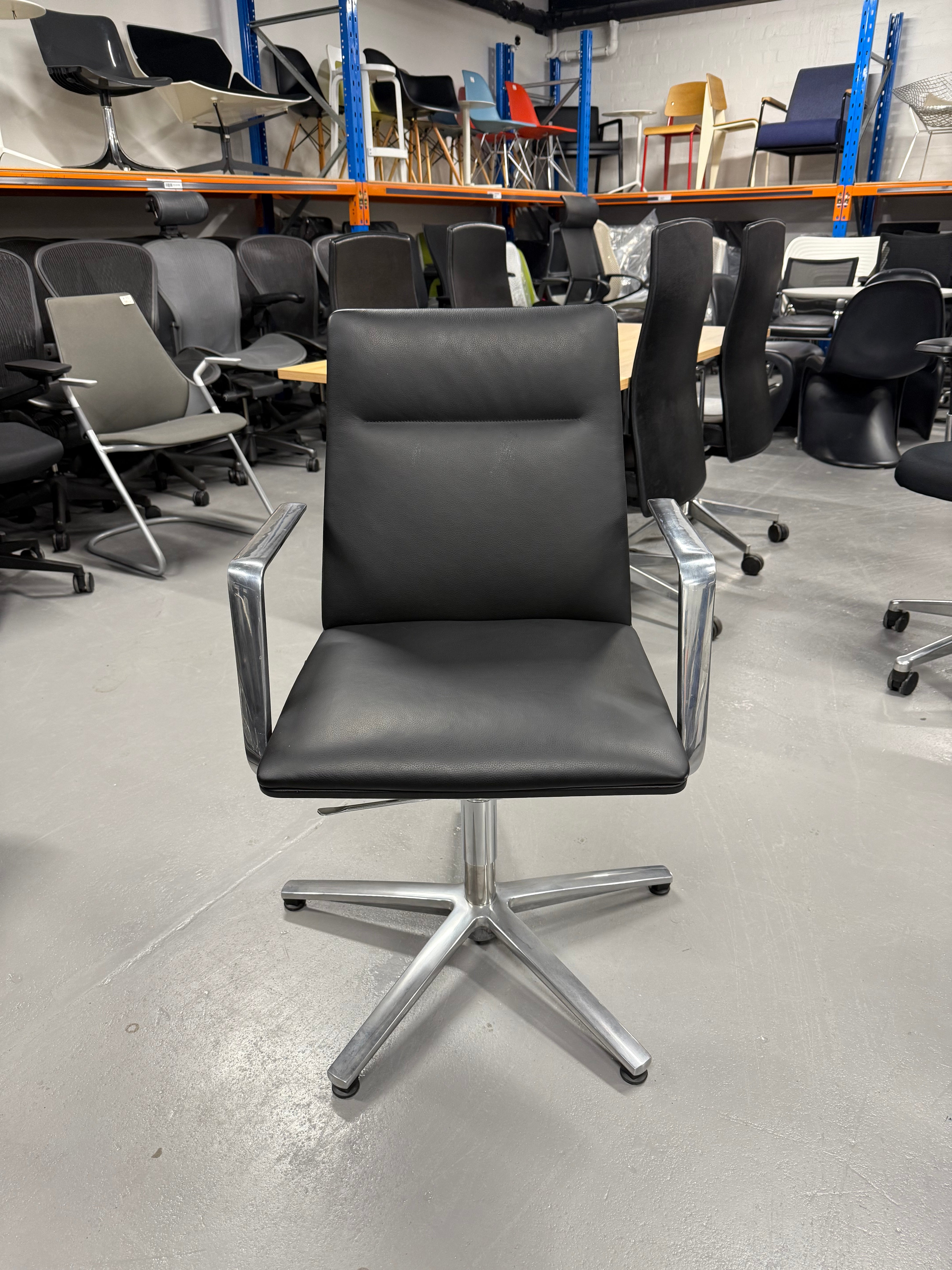 Wilkhahn Sola Conference Chair ā Black Leather