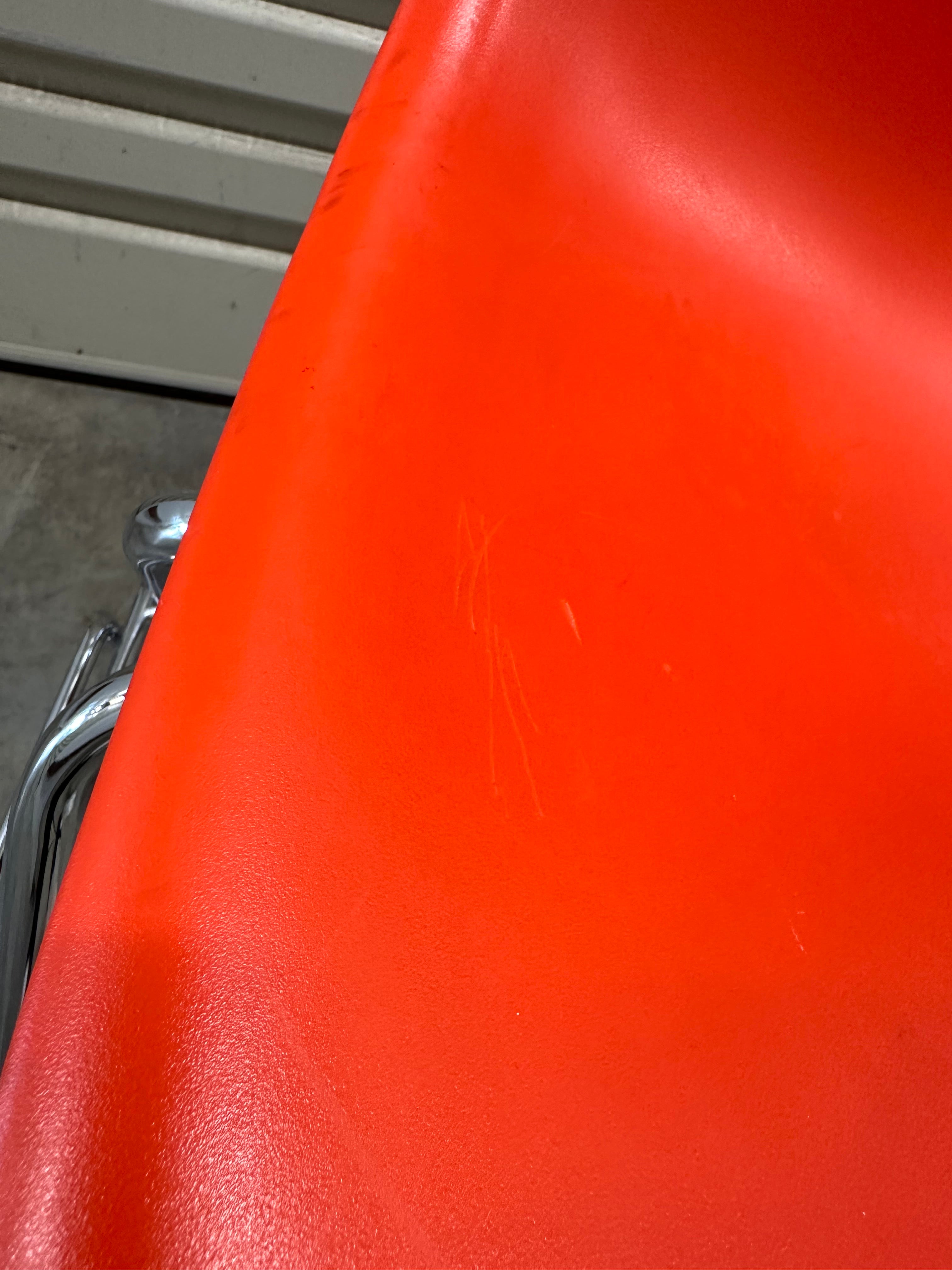 Original Eames Plastic Side Chair DSS RE – Chromed Base – Orange/Red