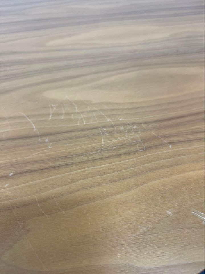 Herman Miller Eames Round Dining Table, Meeting Table - 900mm round