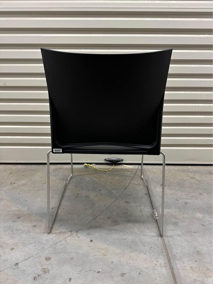 Schiavello Hero stackable sled chairs - Black