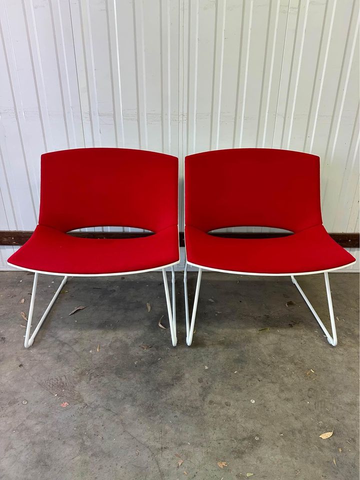 Kezu Oh! designer lounge chair / waiting room chair / sled chair - Red