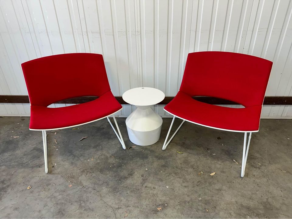 Kezu Oh! designer lounge chair / waiting room chair / sled chair - Red