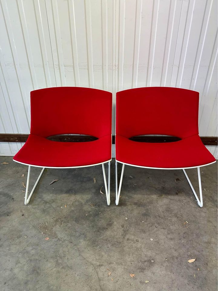 Kezu Oh! designer lounge chair / waiting room chair / sled chair - Red