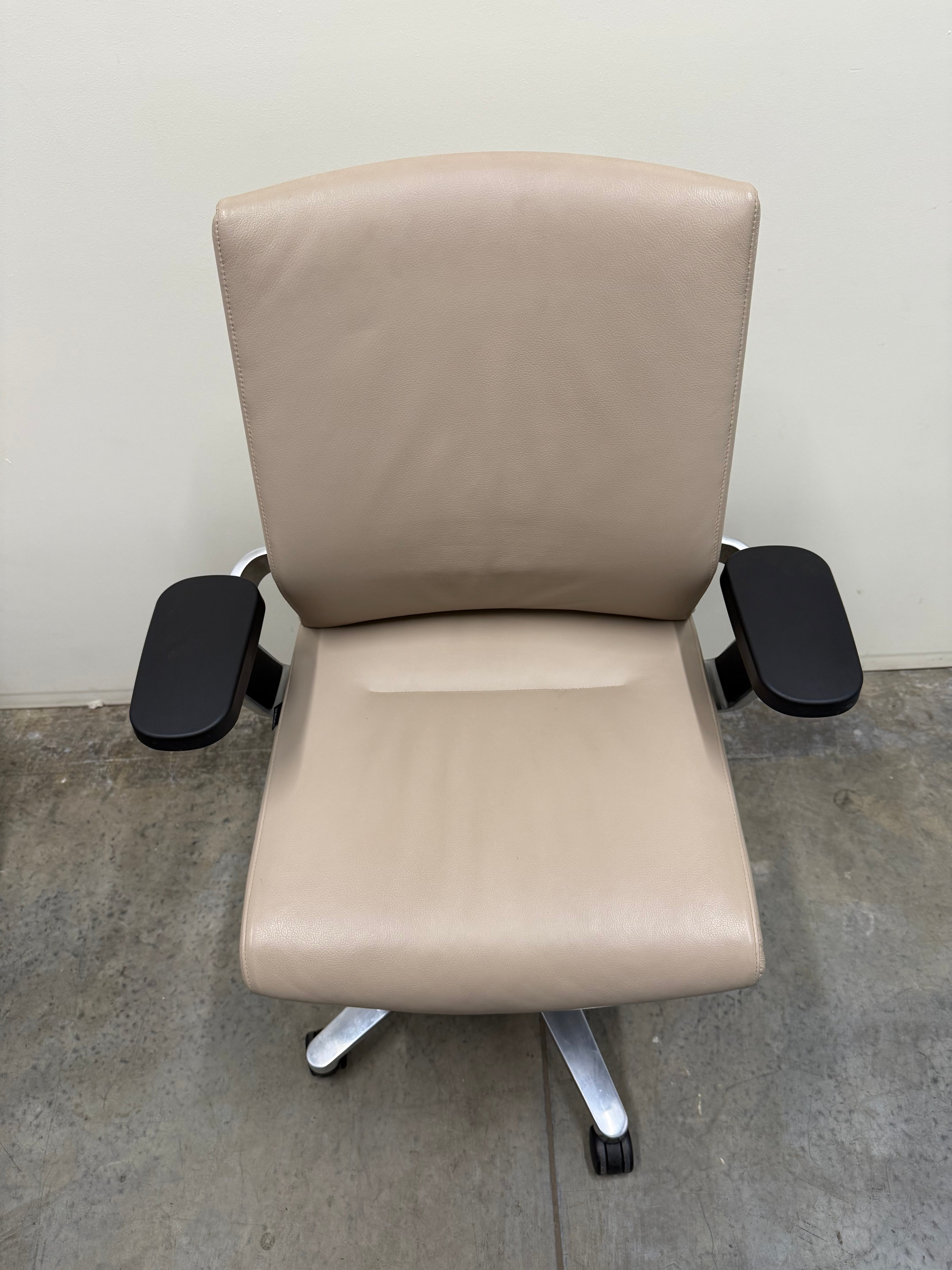 Wilkhahn ON Task Chair – Leather Executive Office Chair on Castors