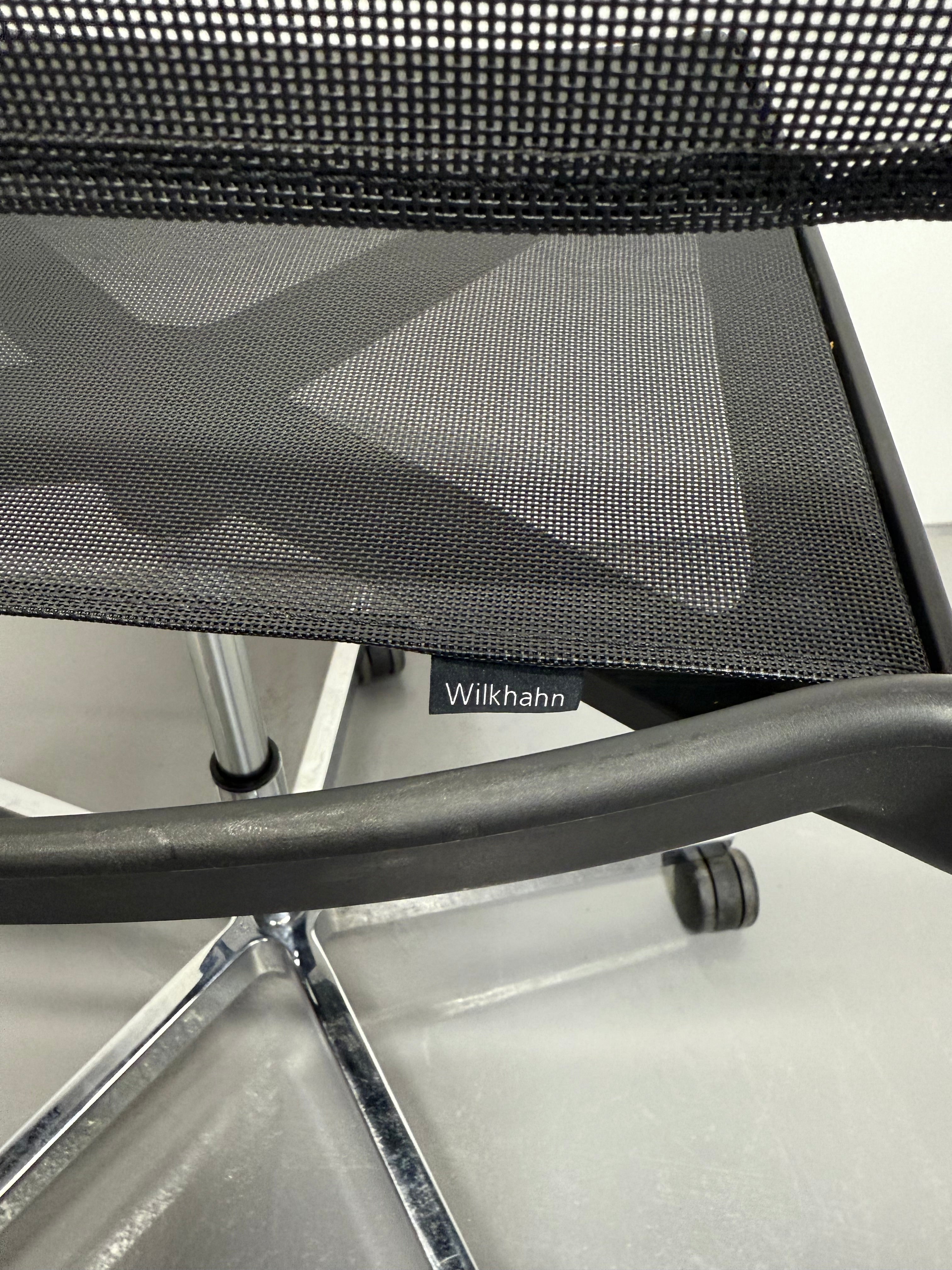 Aline 232/1 swivel Conference Chair by Wilkhahn