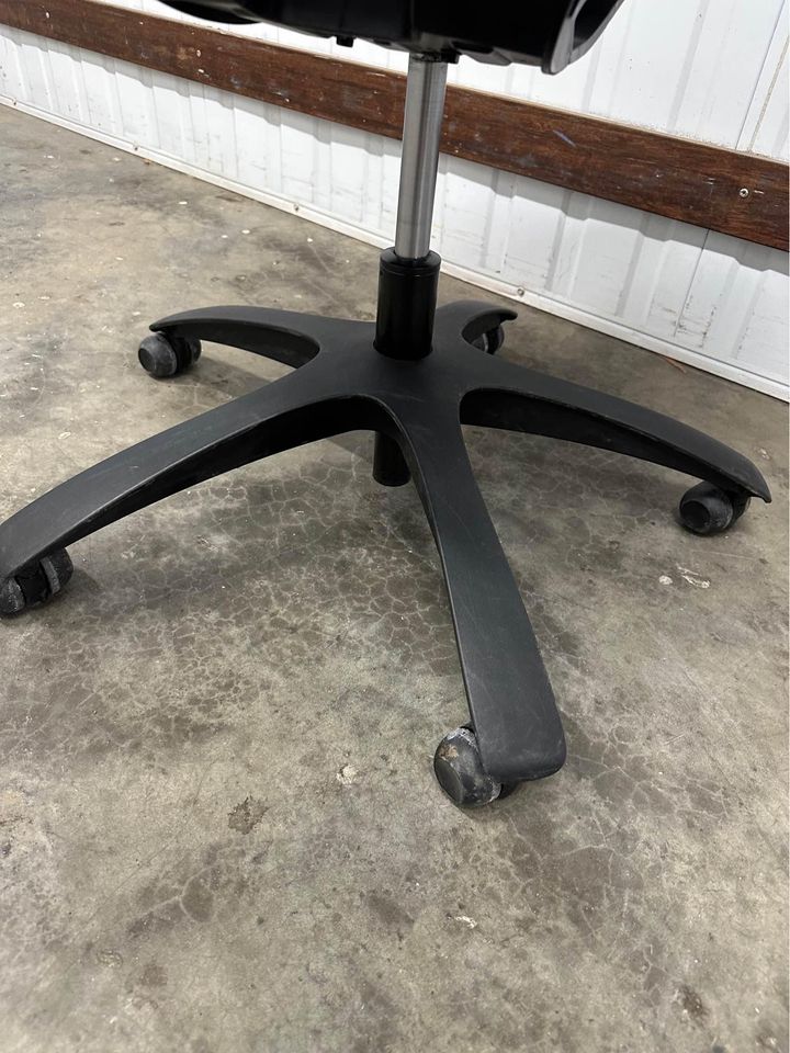 Formway Knoll Generation chair