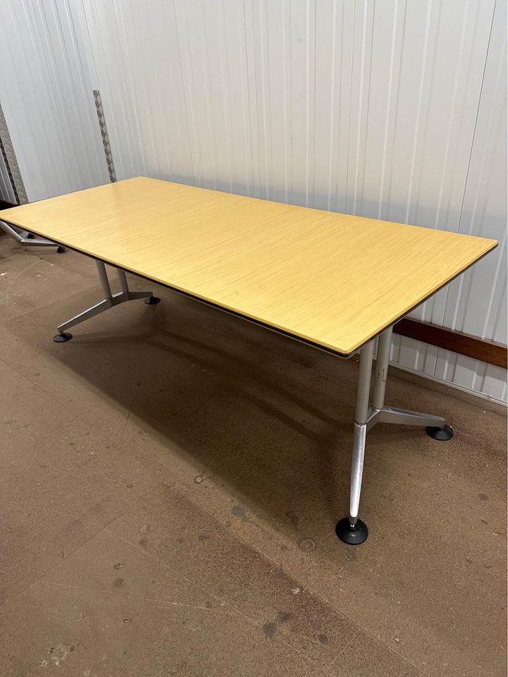 Wilkhahn Large Office meeting Table - 2100L x 900W