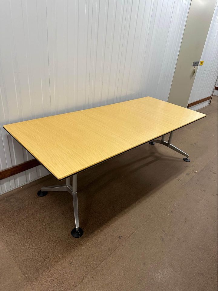 Wilkhahn Large Office meeting Table - 2100L x 900W