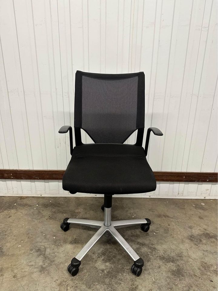 Wilkhahn Modus 275/7 with Armrest