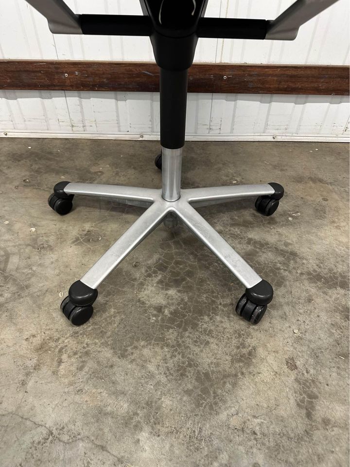 Wilkhahn Modus 275/7 with Armrest