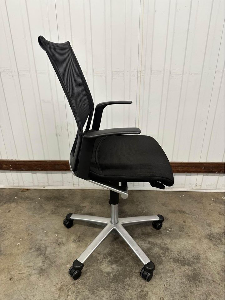 Wilkhahn Modus 275/7 with Armrest