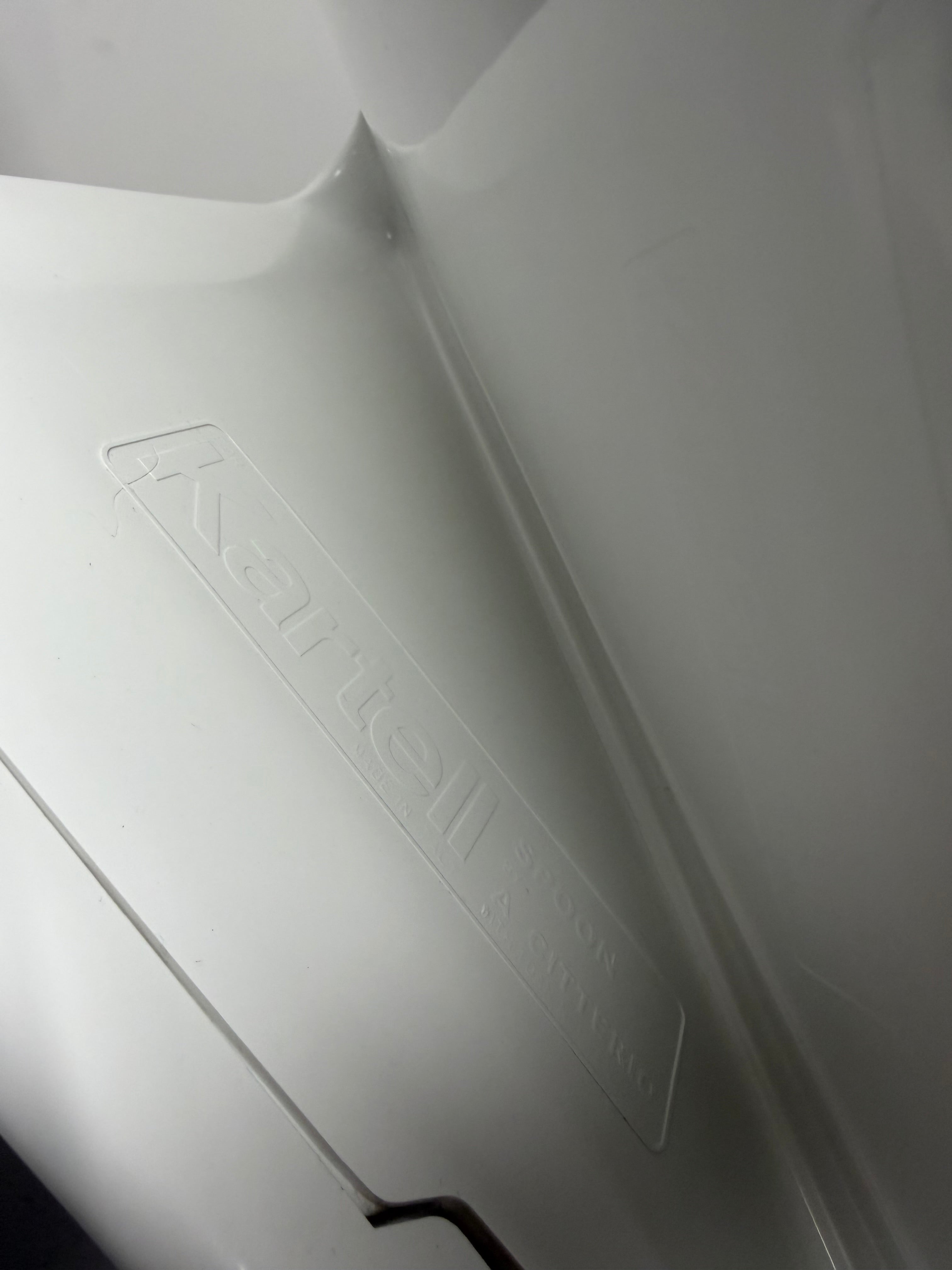 Kartell Spoon Bar Stool – White | Antonio Citterio & Toan Nguyen