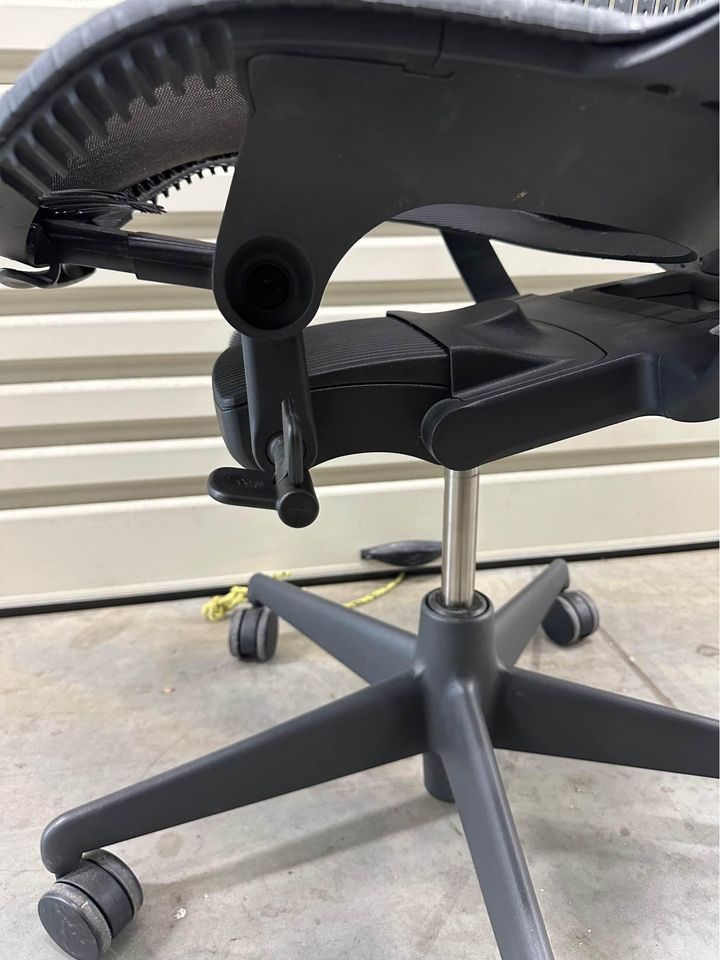Herman Miller Mirra 2 Triflex Office Chair - No Arms