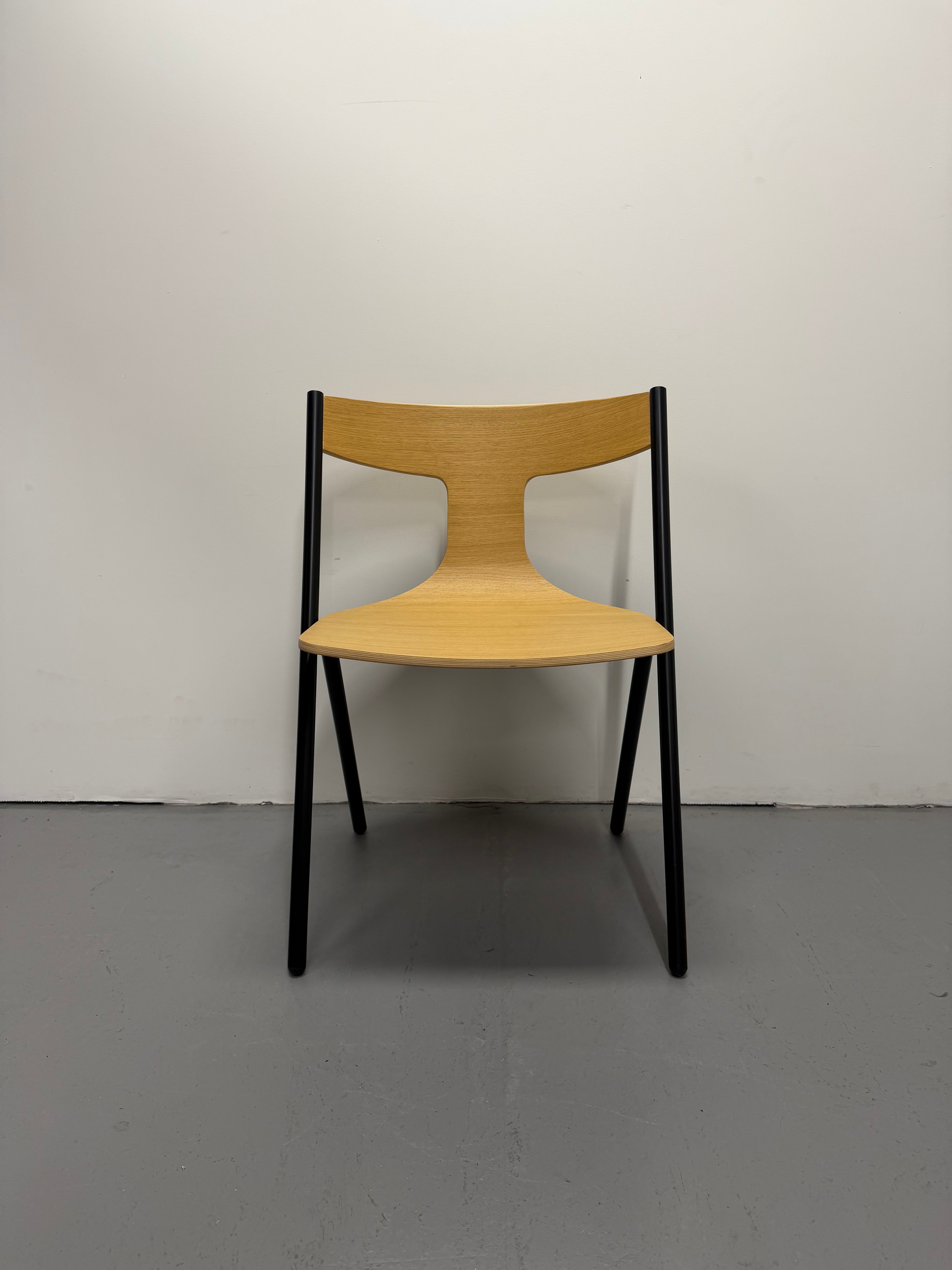 Viccarbe Quadra Dinning Chair – Oak Plywood Seat with Black Steel Frame | Ex-Showroom