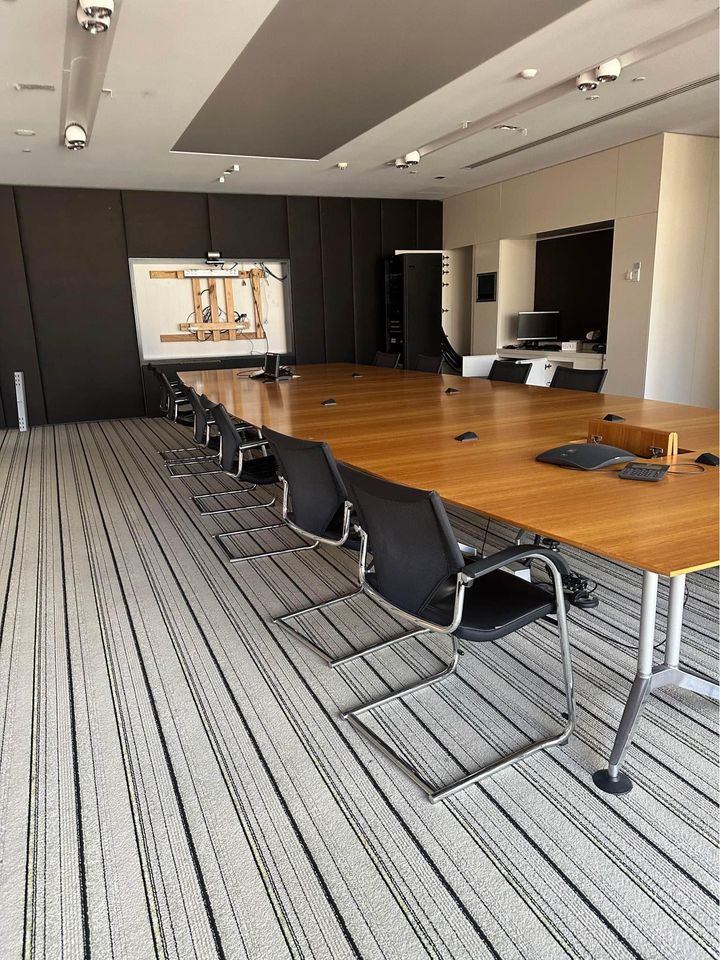 Wilkhahn 287/81 Modus Executive Boardroom Cantilever Chair